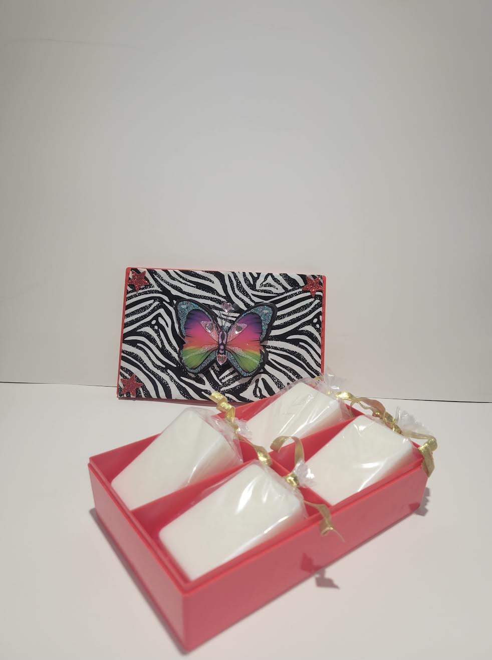 Colorful Butterfly with Red Stars Gift Set