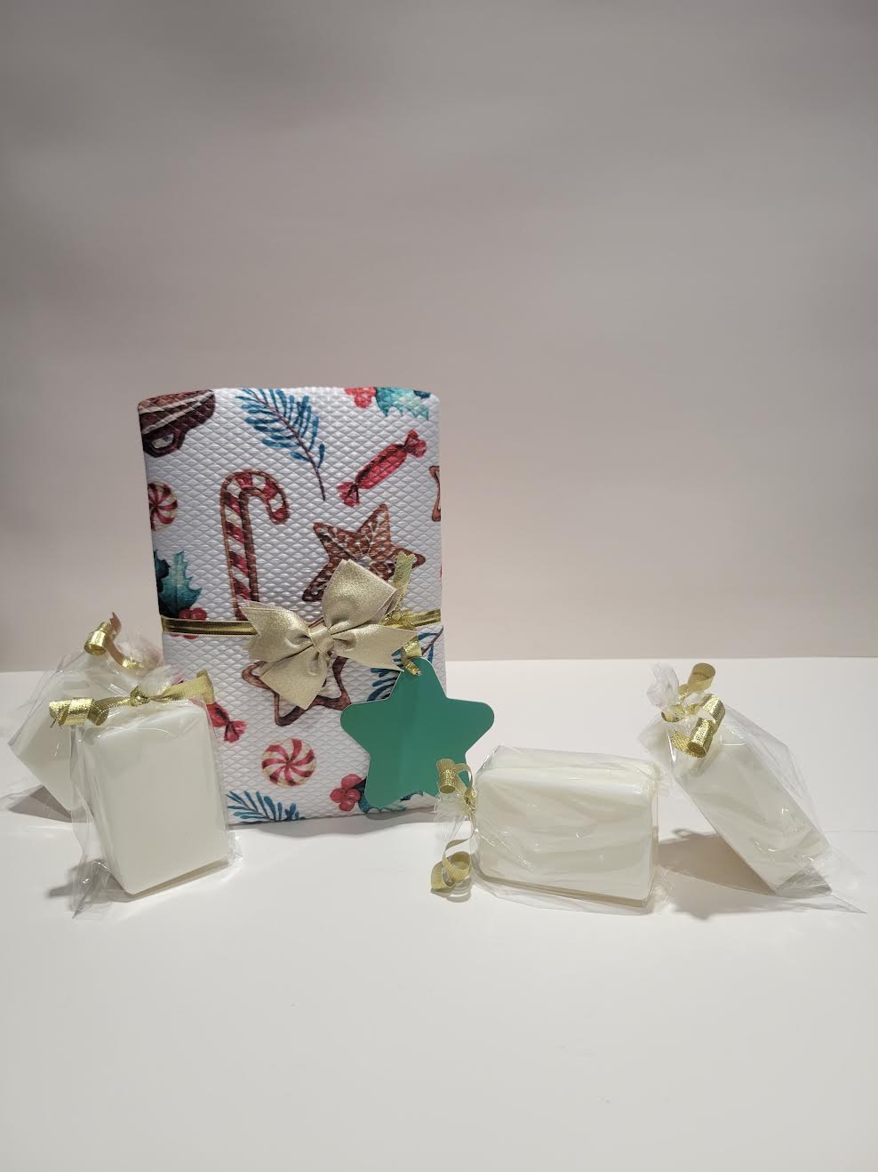 Happy Holidays Gift Set