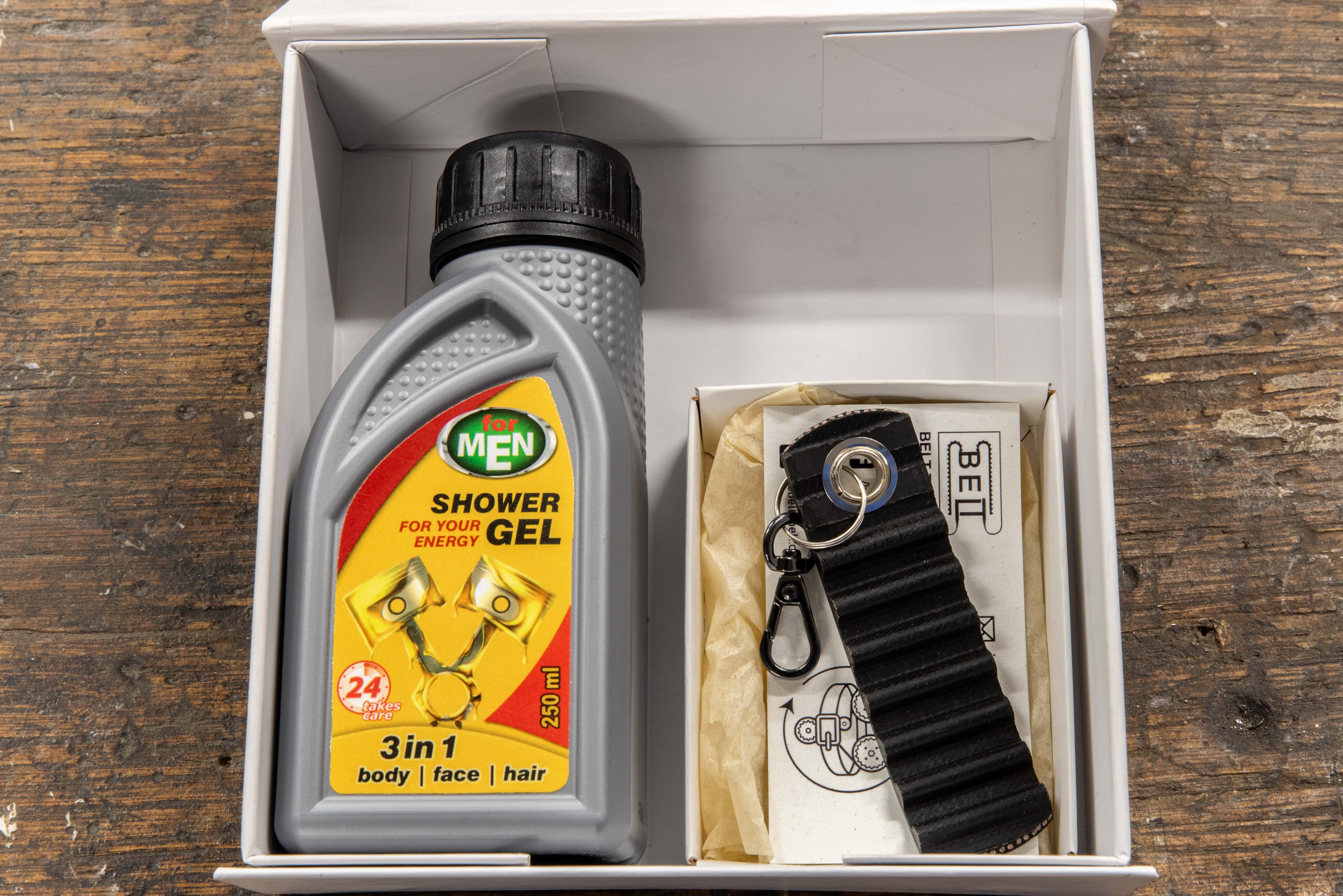 Keychain and Shower Gel Gift Set