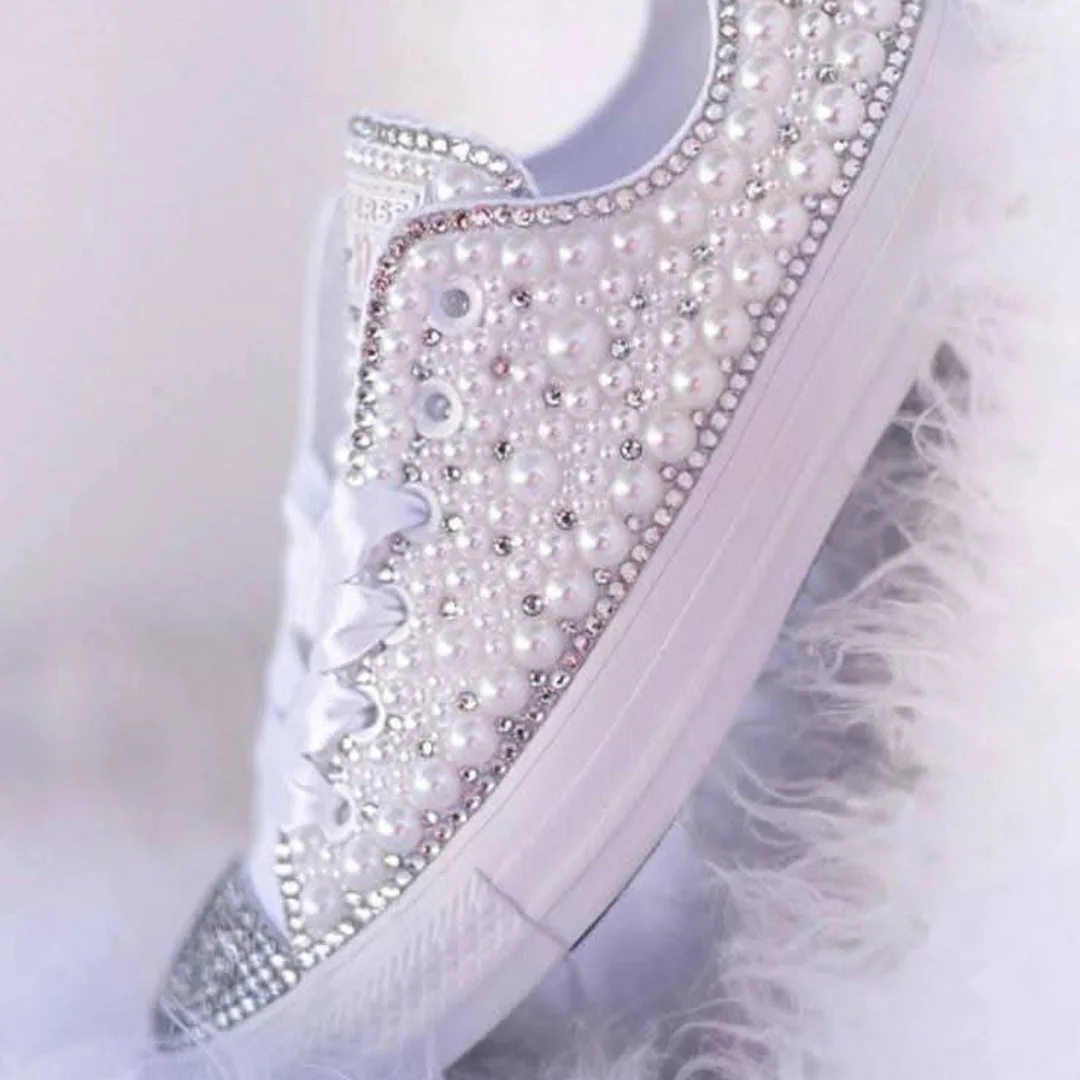 كوتشي تطريز للعروسه