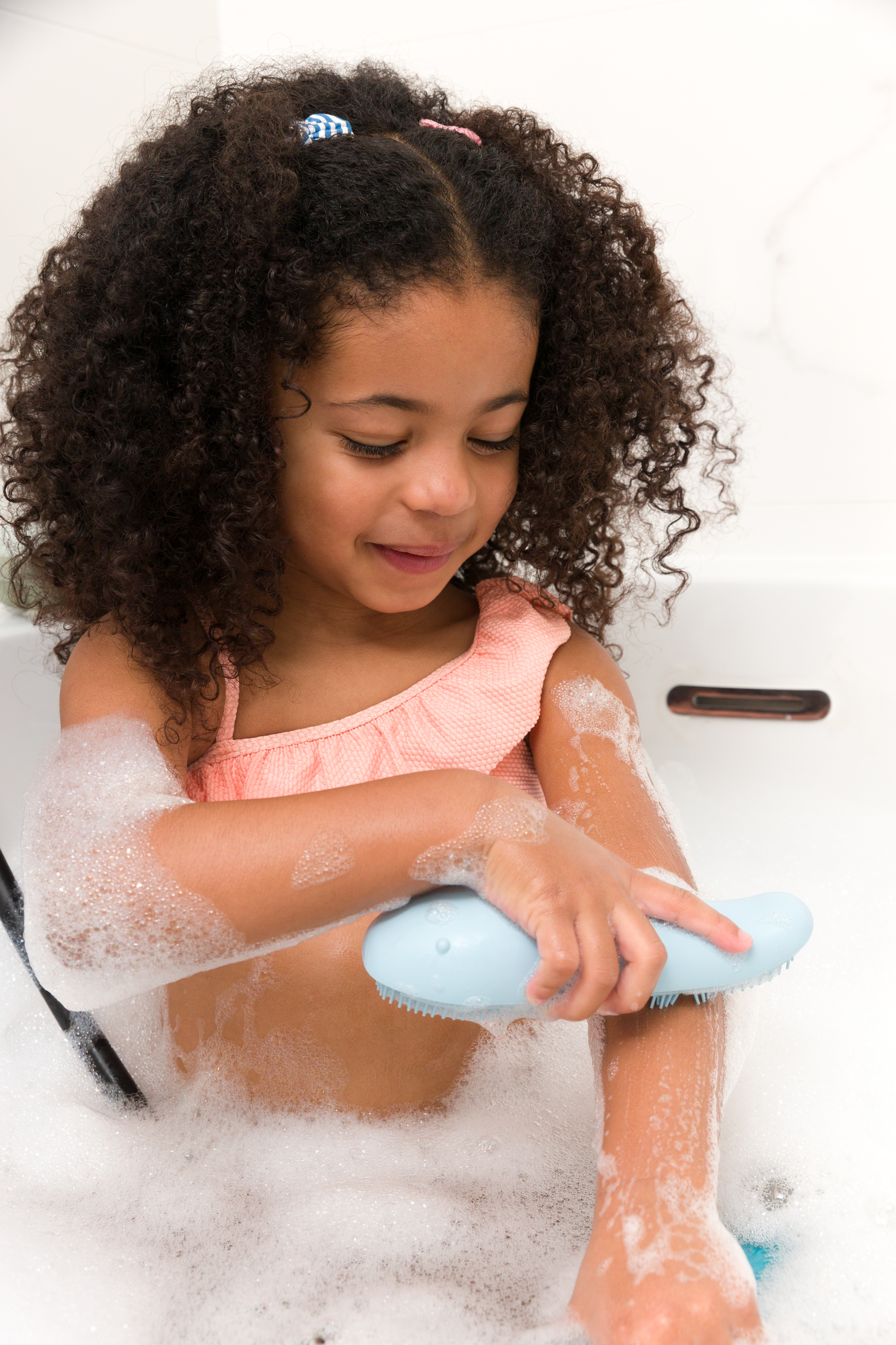 Oppi vonios žaislas banginis Kuji 