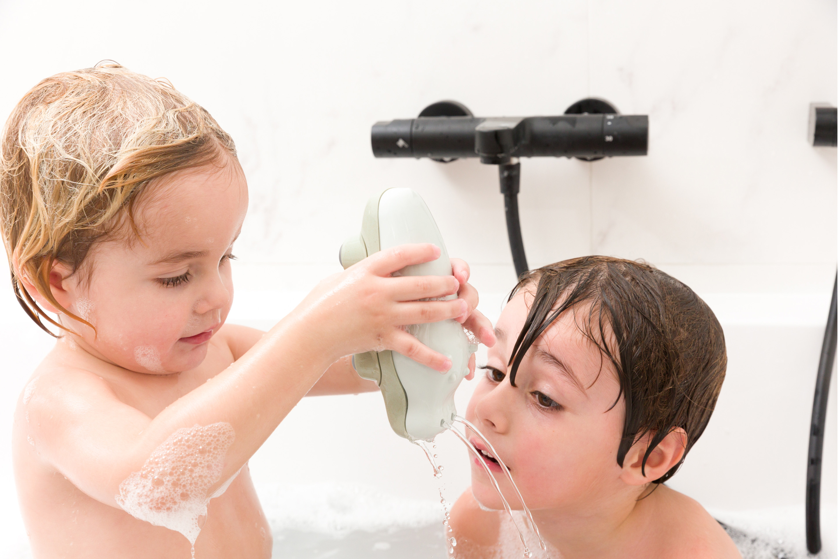 Oppi vonios žaislas begemotas Kaba