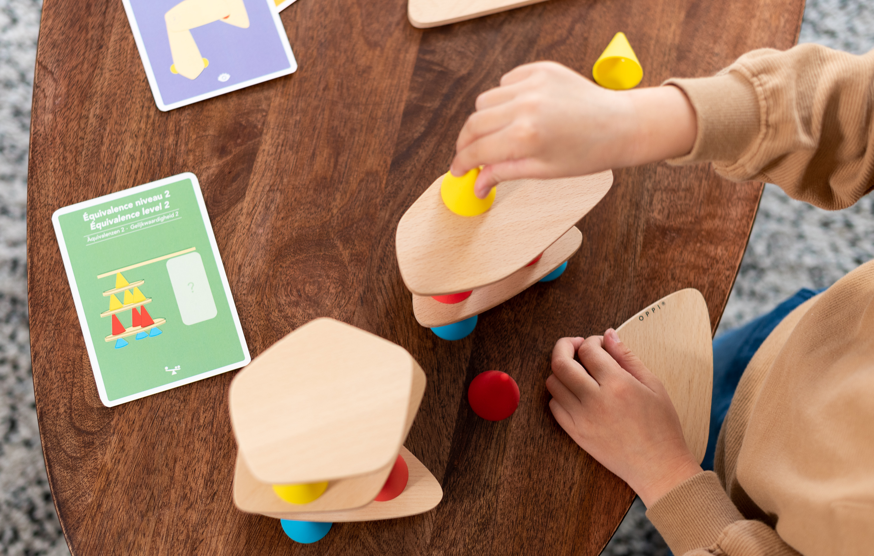 Oppi Piks loginės kortelės