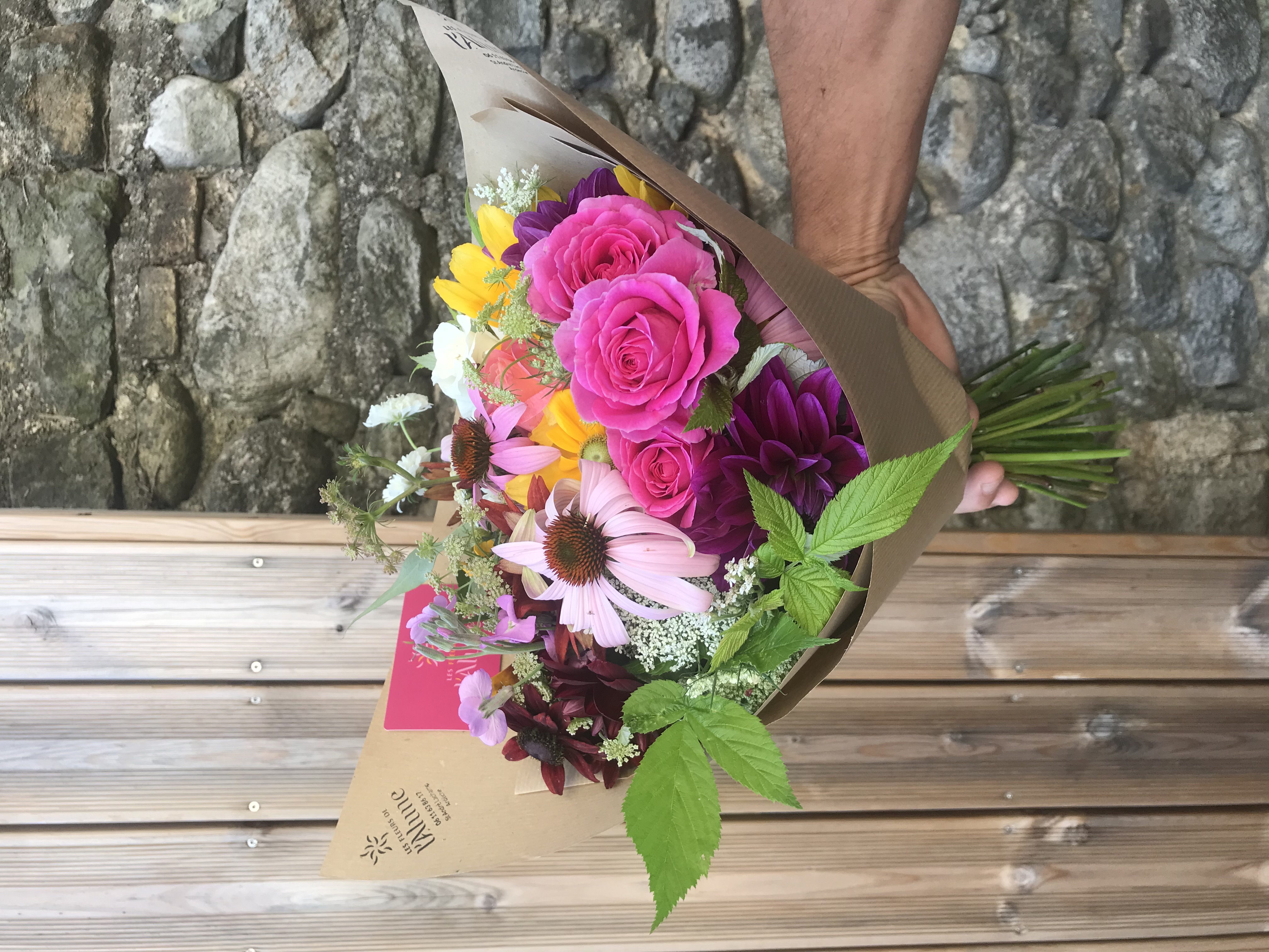 Carte cadeau pour un bouquet de fleurs fraîches à partir de 30€ (d'avril à octobre 2026)