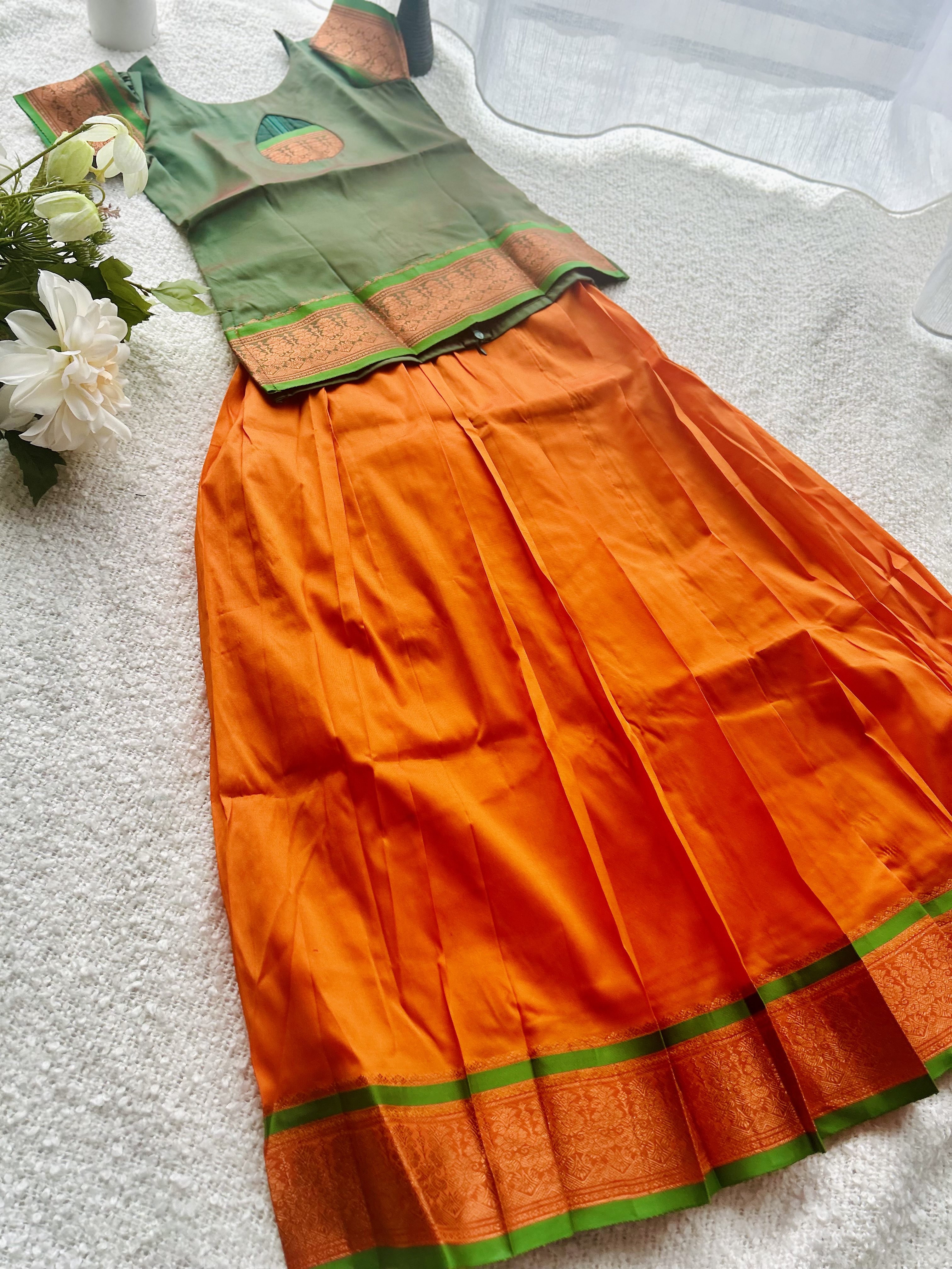 Premium Pattupavadai