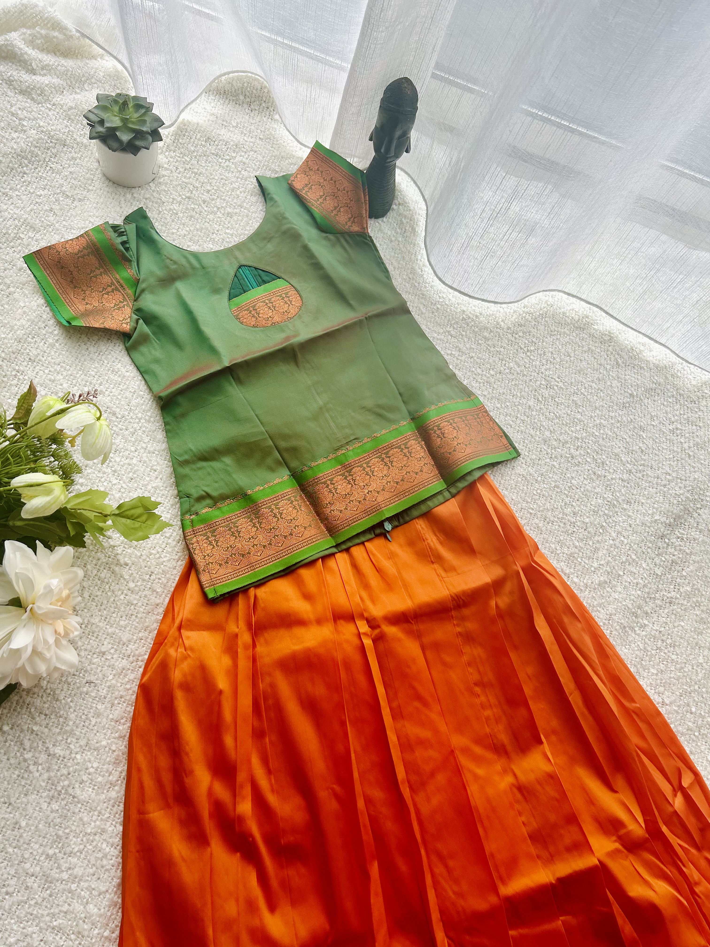 Premium Pattupavadai