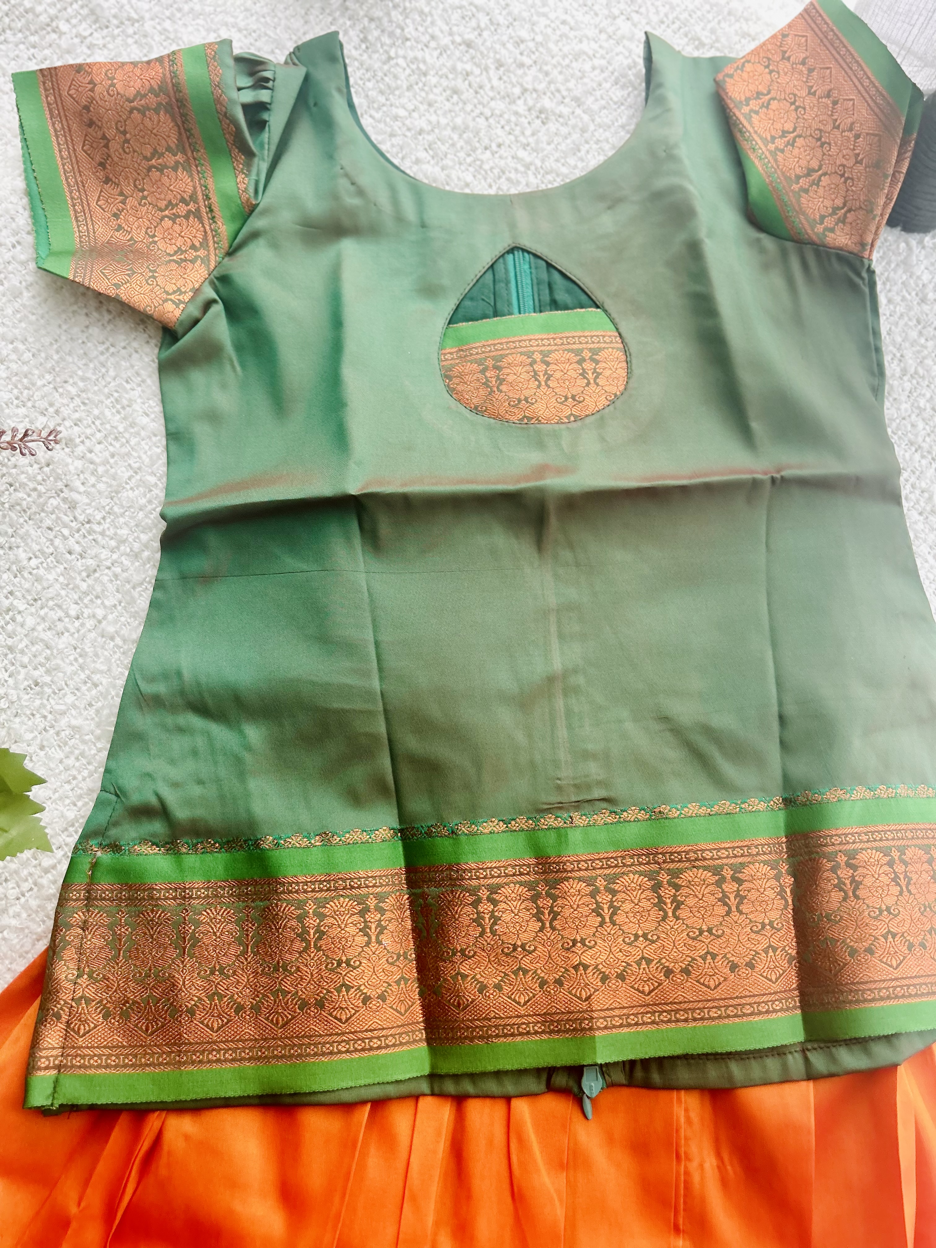 Premium Pattupavadai