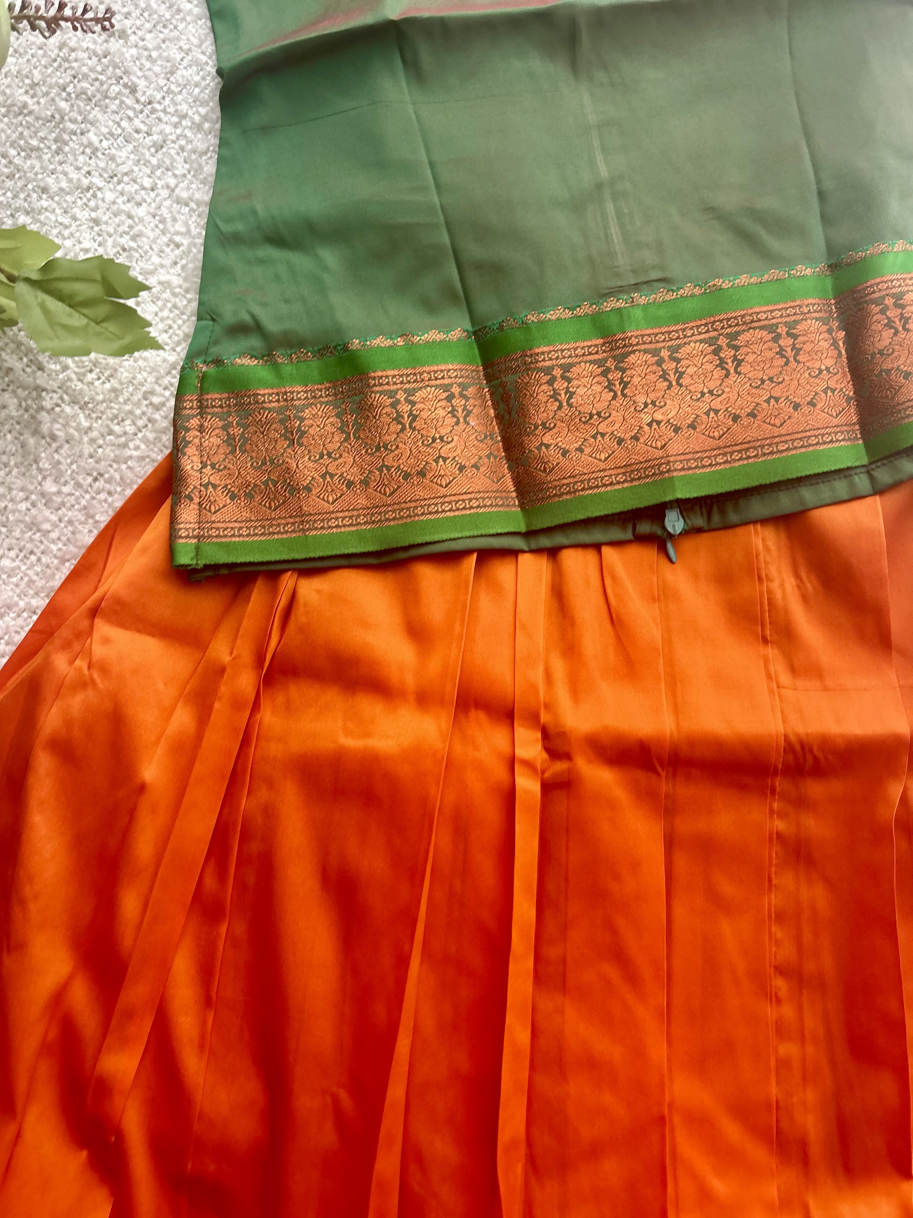 Premium Pattupavadai