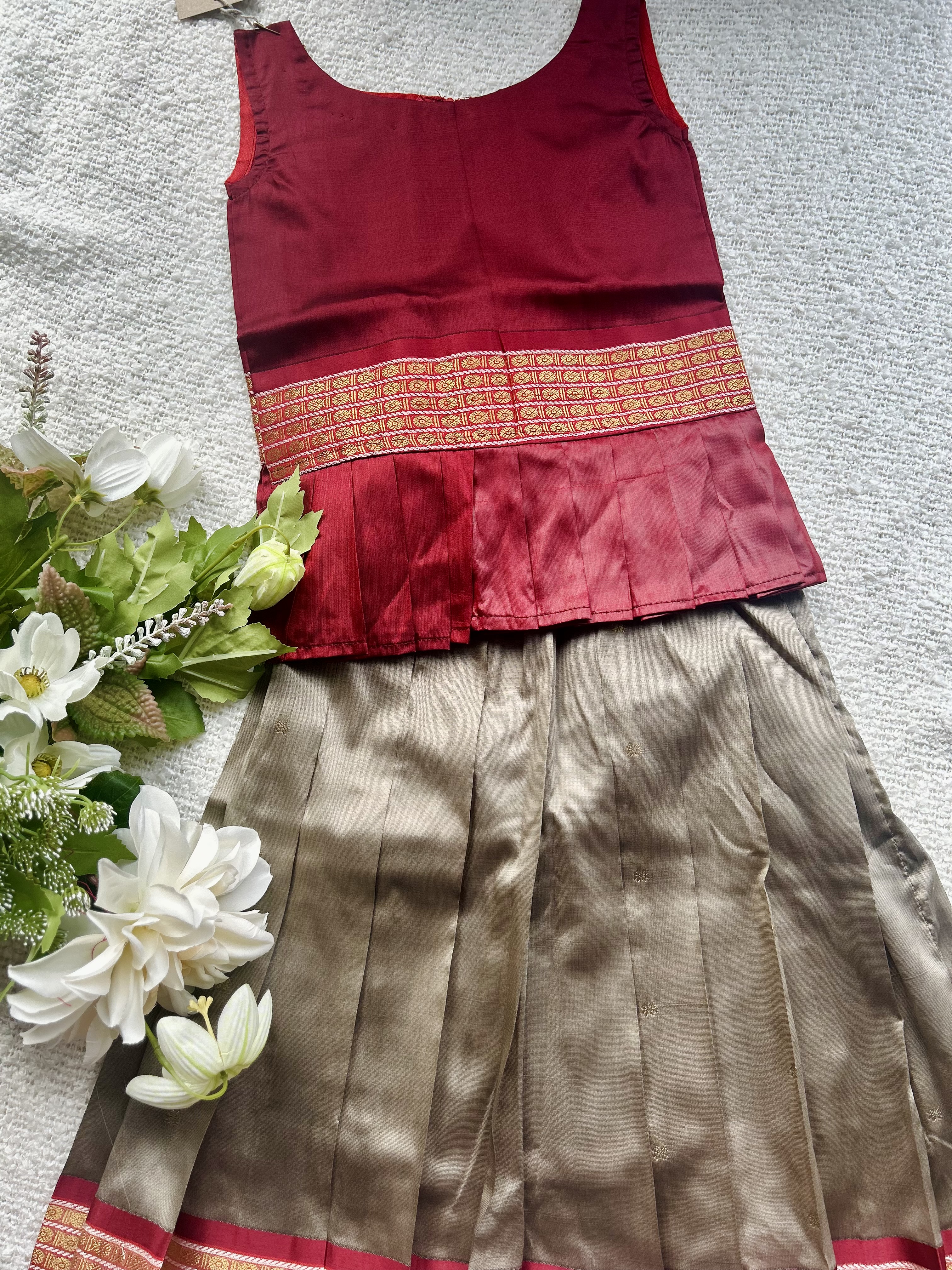 Premium Pattupavadai