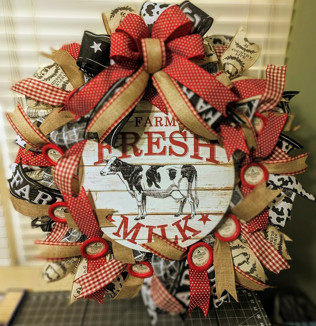 FARMER'S FRESH MILK WREATH