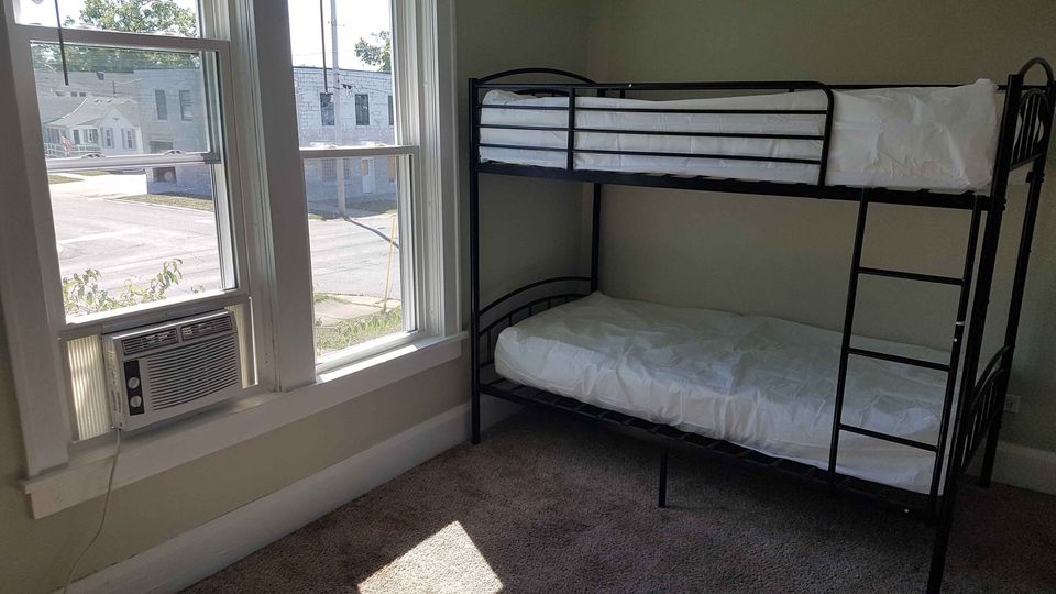 Medium Sized Room (A2)