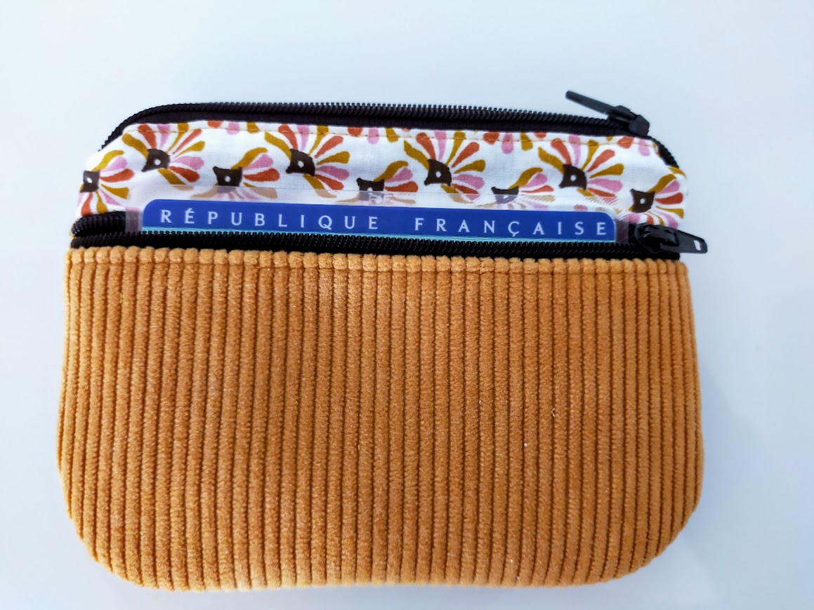 Porte monnaie /  porte cartes femme, tissu et velours côtelé moutarde