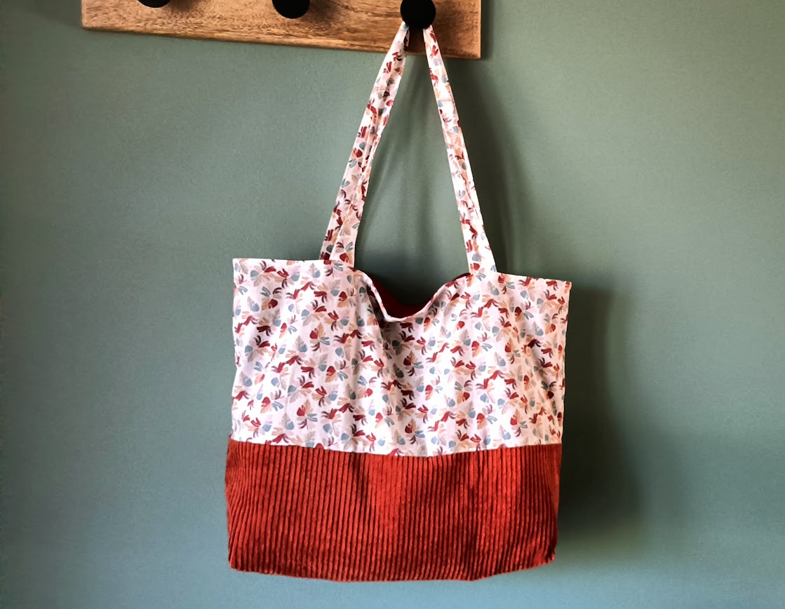 Sac tissu, Tote bag, sac de plage, fourre tout, cabas, tissu coton feuilles et velours côtelé rouille terracotta, cadeau pour elle.