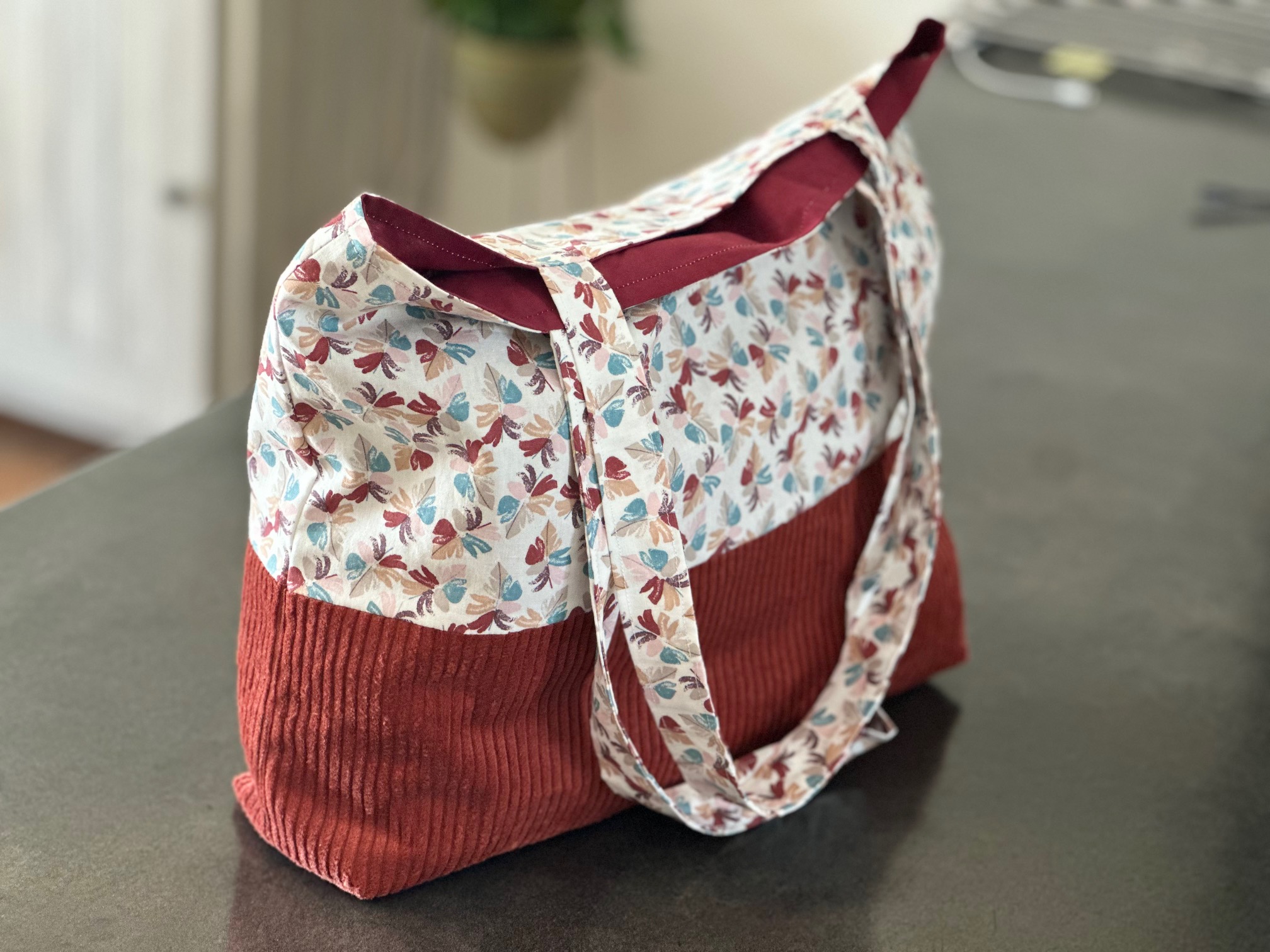 Sac tissu, Tote bag, sac de plage, fourre tout, cabas, tissu coton feuilles et velours côtelé rouille terracotta, cadeau pour elle.