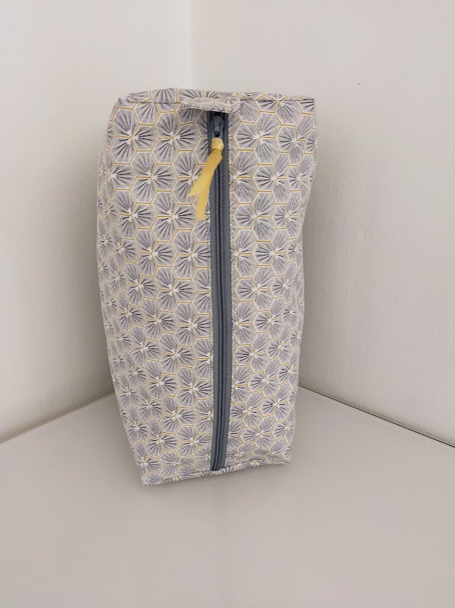 Très grande trousse de toilette tissu coton et simili cuir gris, cadeau pour homme ou femme