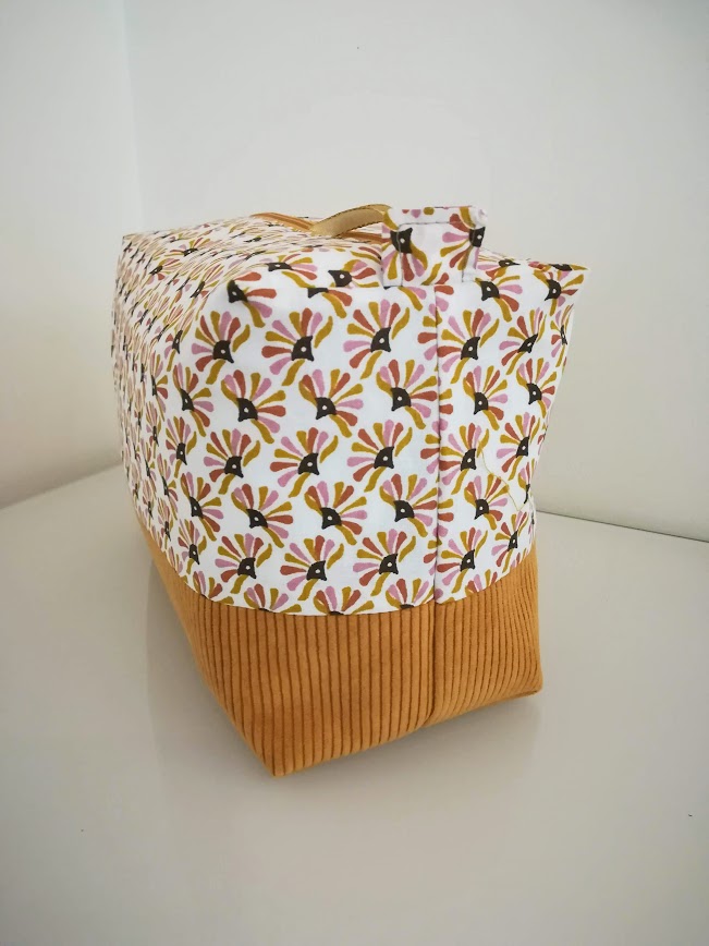 Très grande trousse de toilette, tissu coton et velours côtelé moutarde, cadeau pour elle ou lui