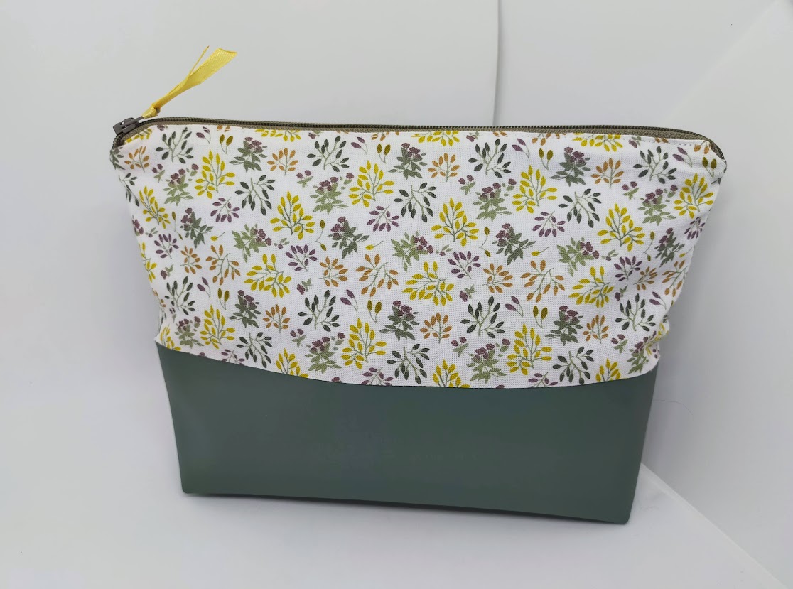 trousse de maquillage / trousse de de toilette herbier, simili cuir vert olive et tissu coton, cadeau pour elle