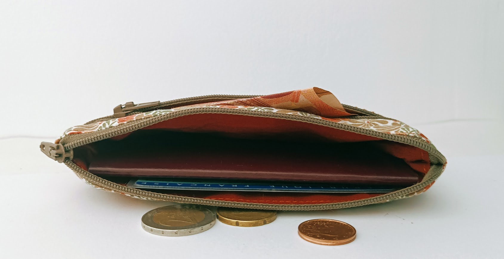 Porte monnaie /  porte cartes, trois poches zippées, tissu coton et velours côtelé rouille terracotta, cadeau pour femme