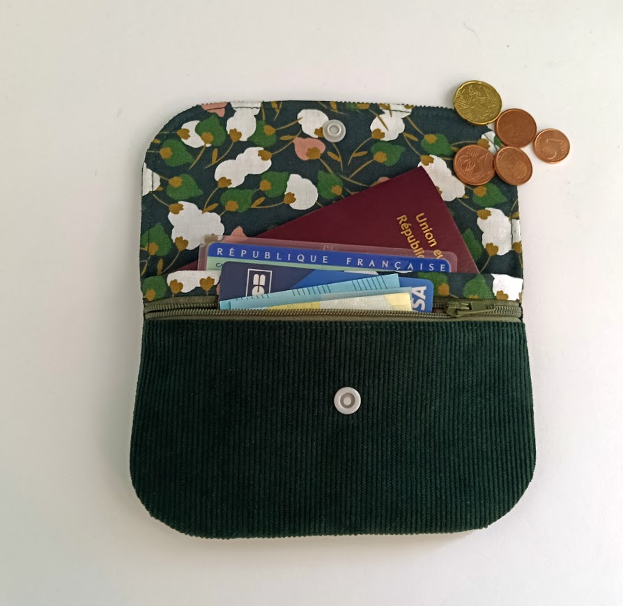 Pochette en velours côtelé