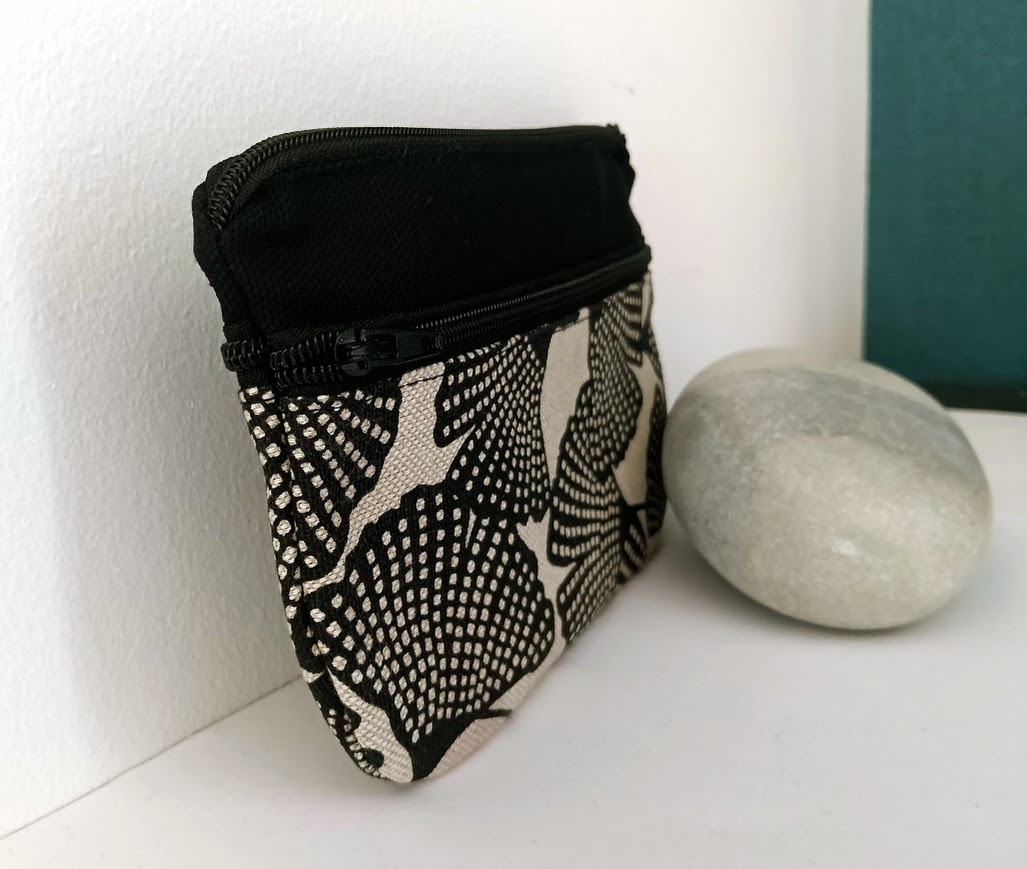 Porte monnaie / porte cartes tissu, 3 poches zippées, coton feuilles de ginkgo biloba, cadeau pour elle, pour lui