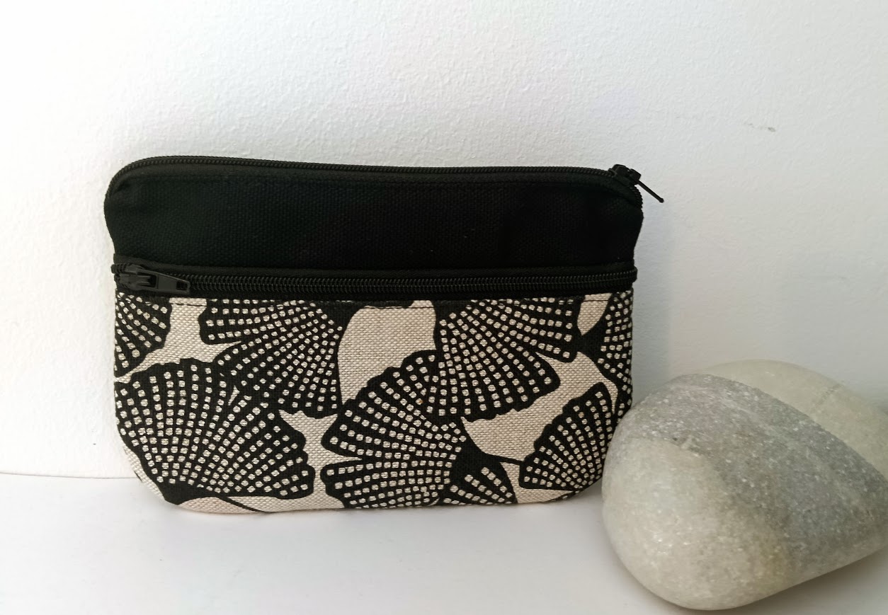 Porte monnaie / porte cartes tissu, 3 poches zippées, coton feuilles de ginkgo biloba, cadeau pour elle, pour lui