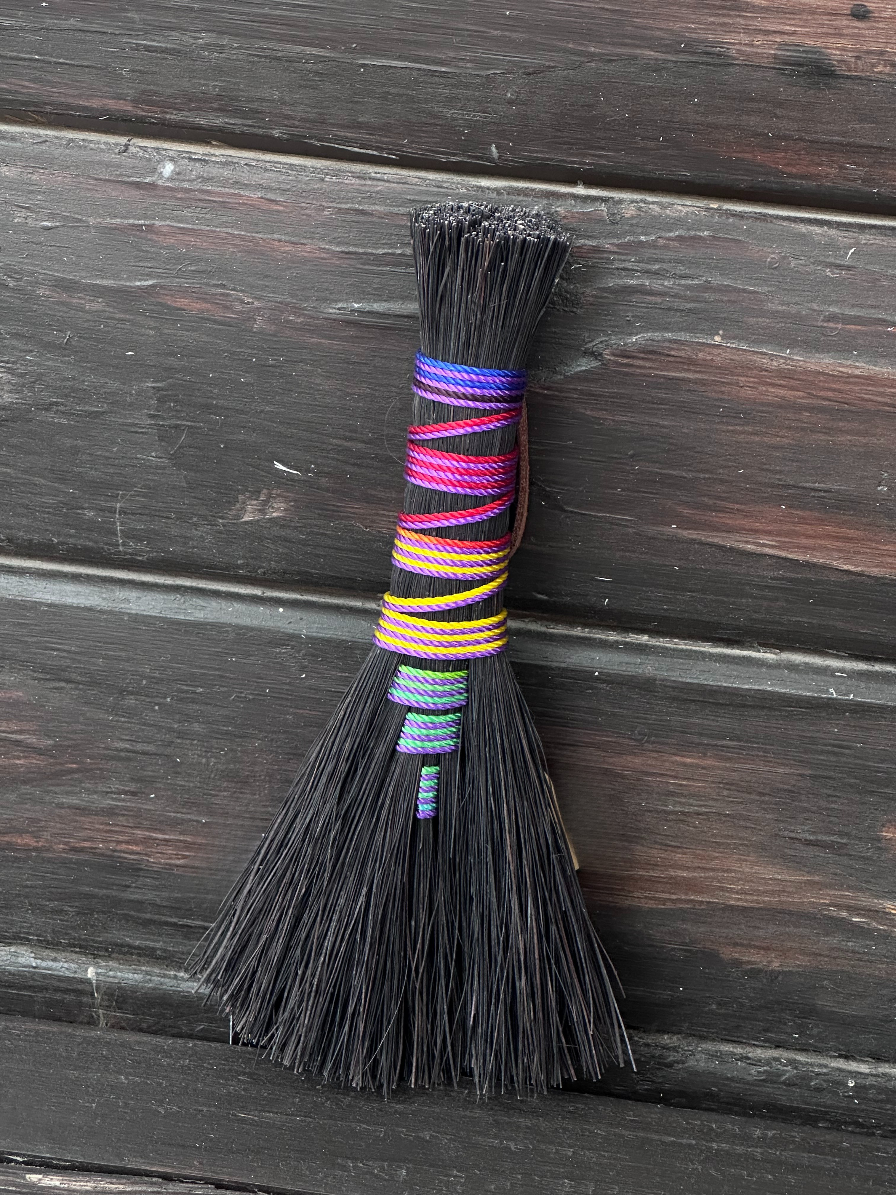 Minikin Rainbow Straight