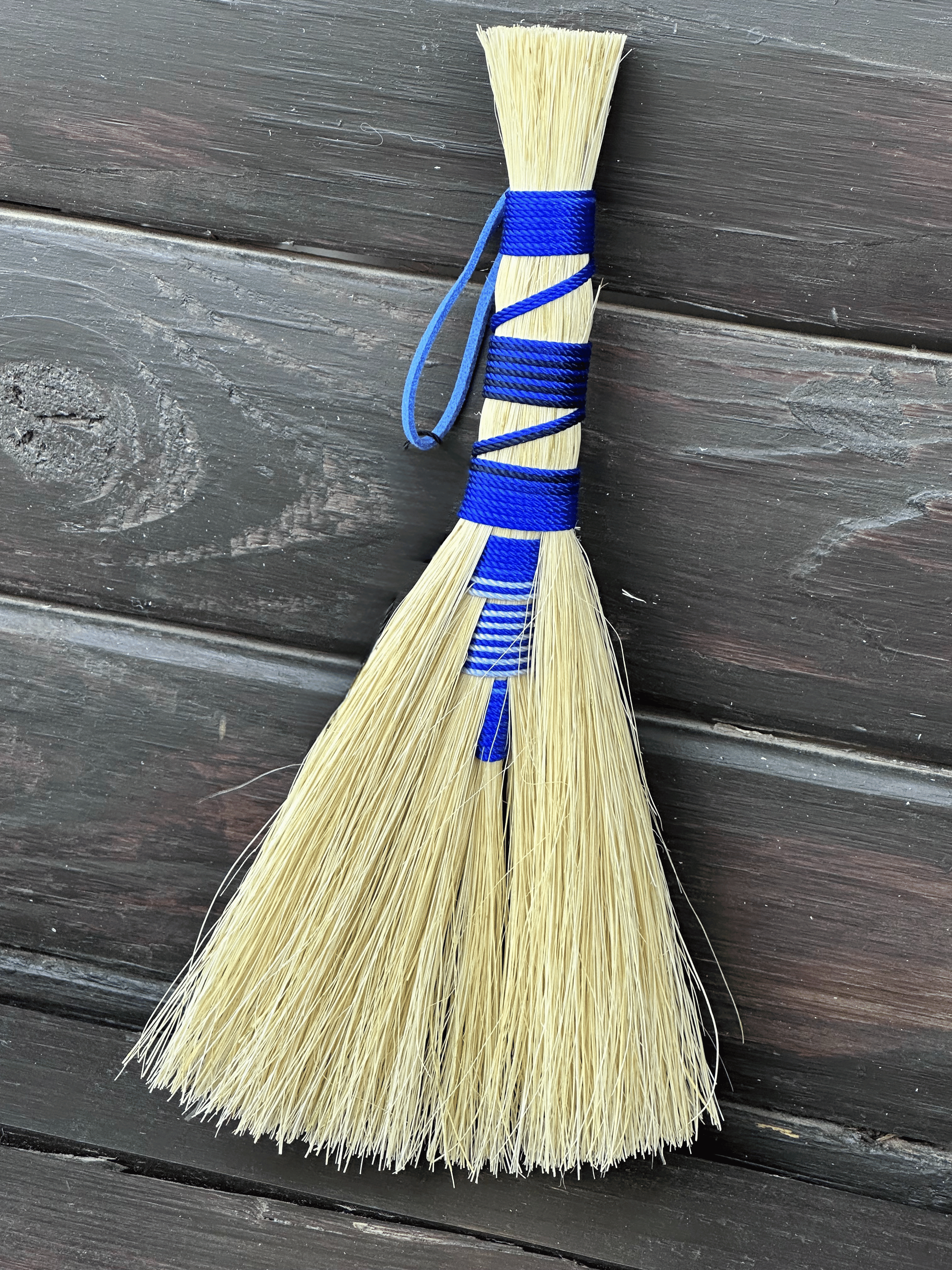 Minikin Multi Blue w/White Fibers