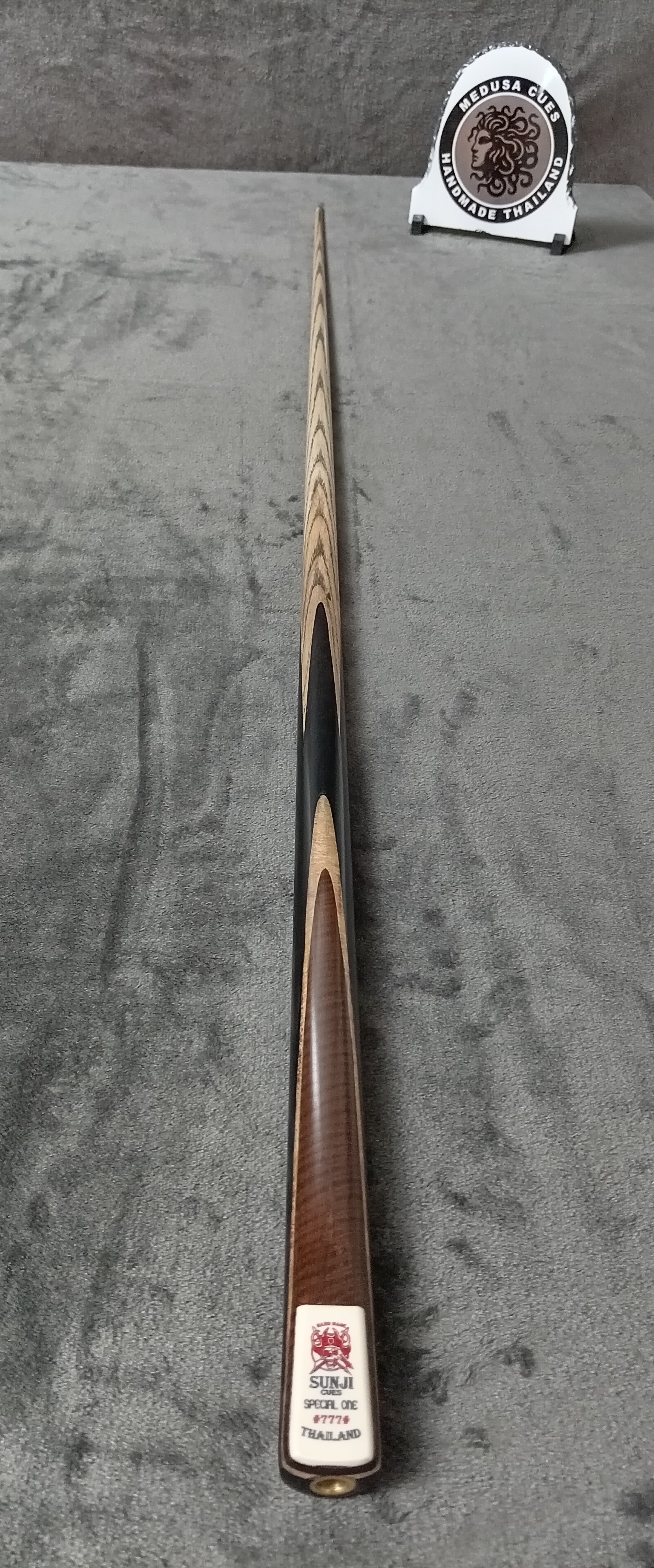 1 Piece Ash Cue