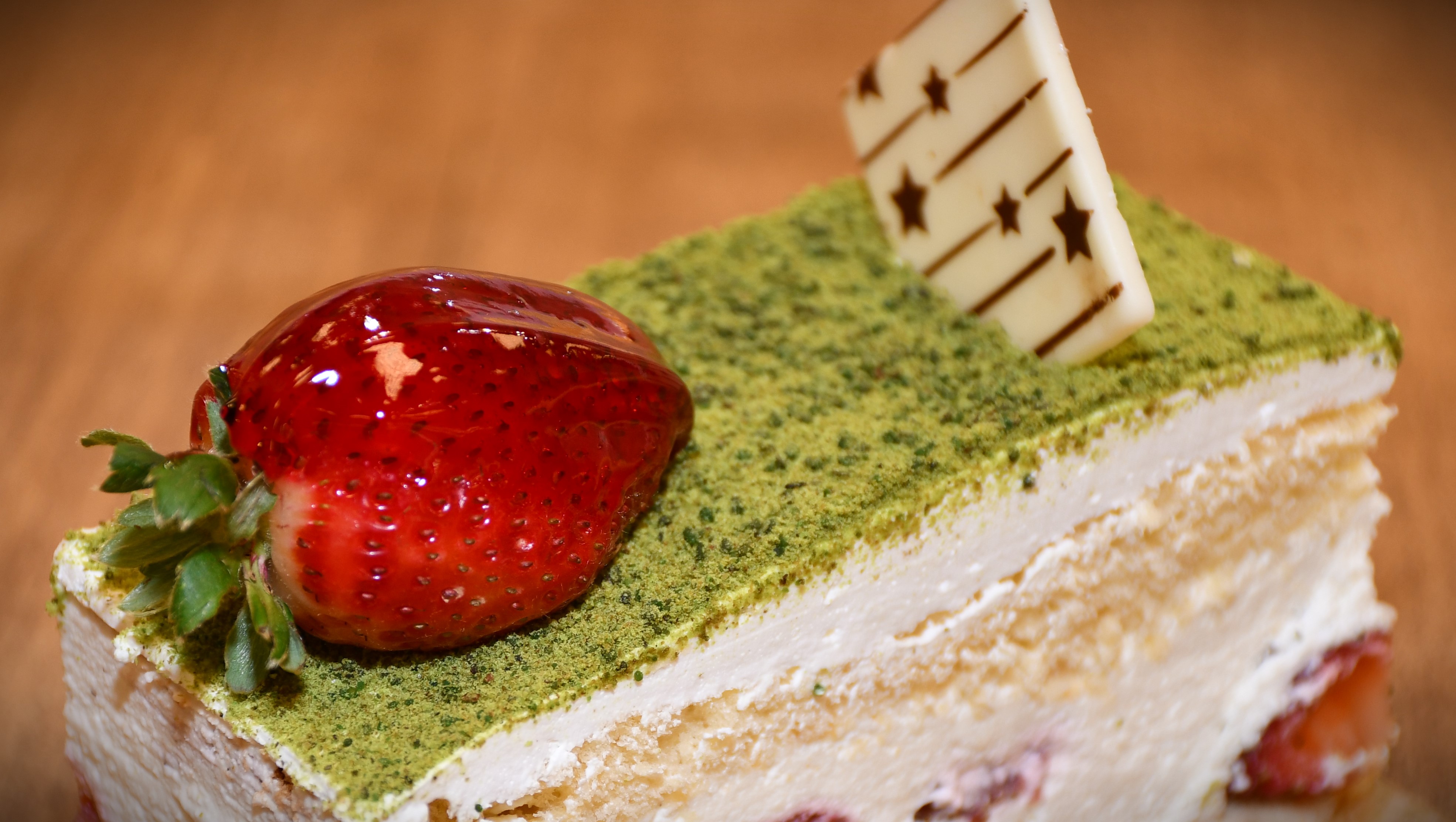 Strawberry Pistachio Cake