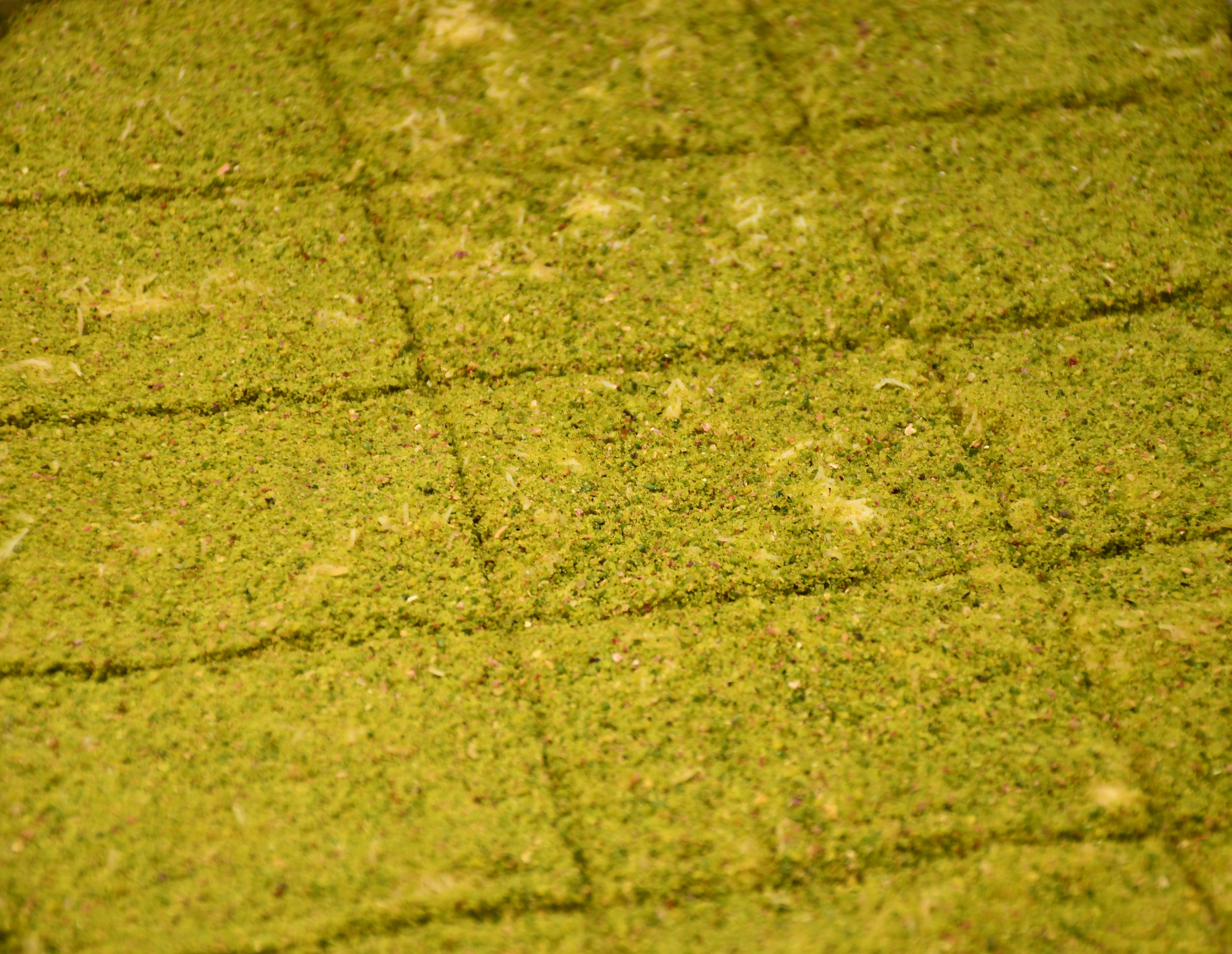 Cold kadayif with pistachio