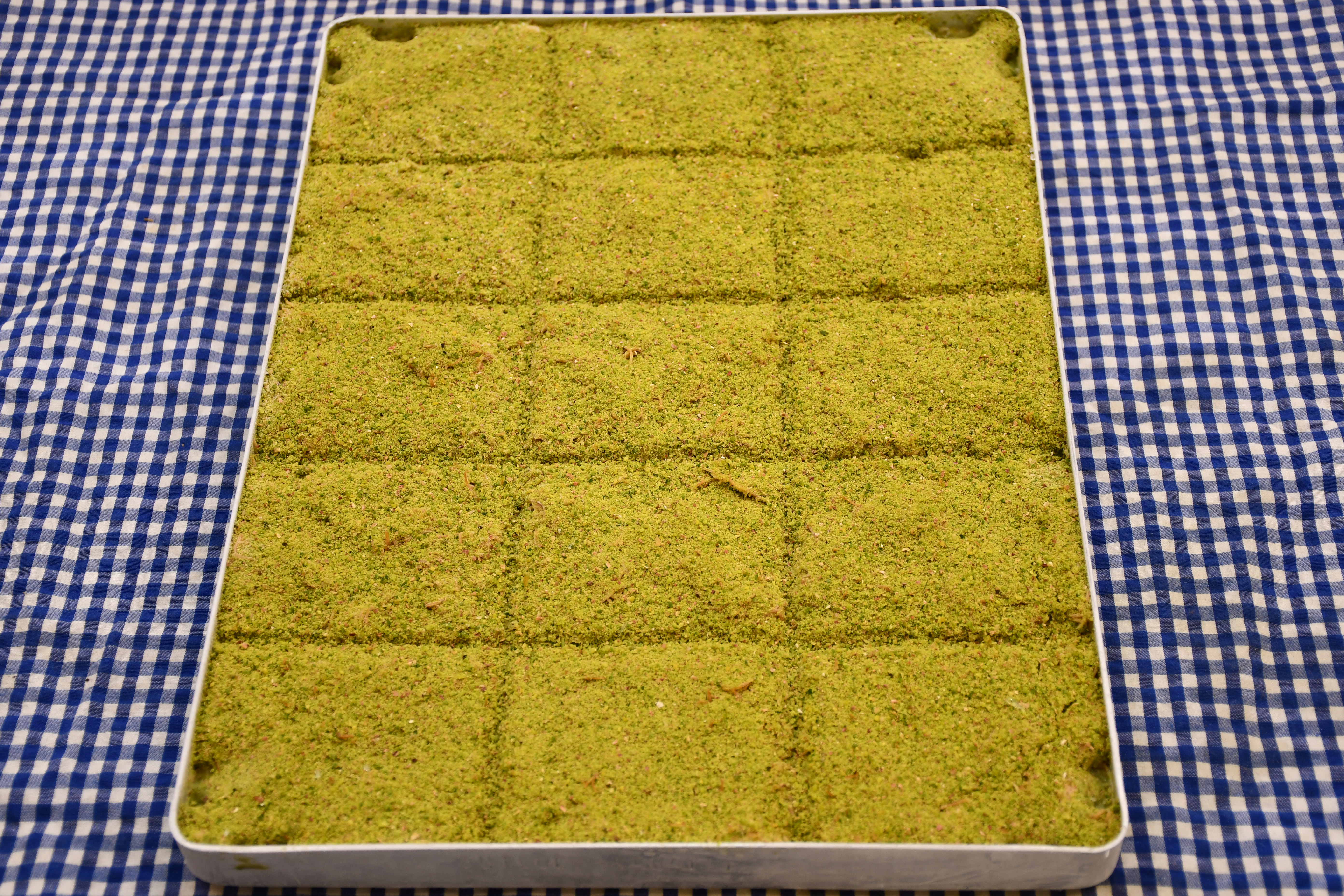 Cold kadayif with pistachio