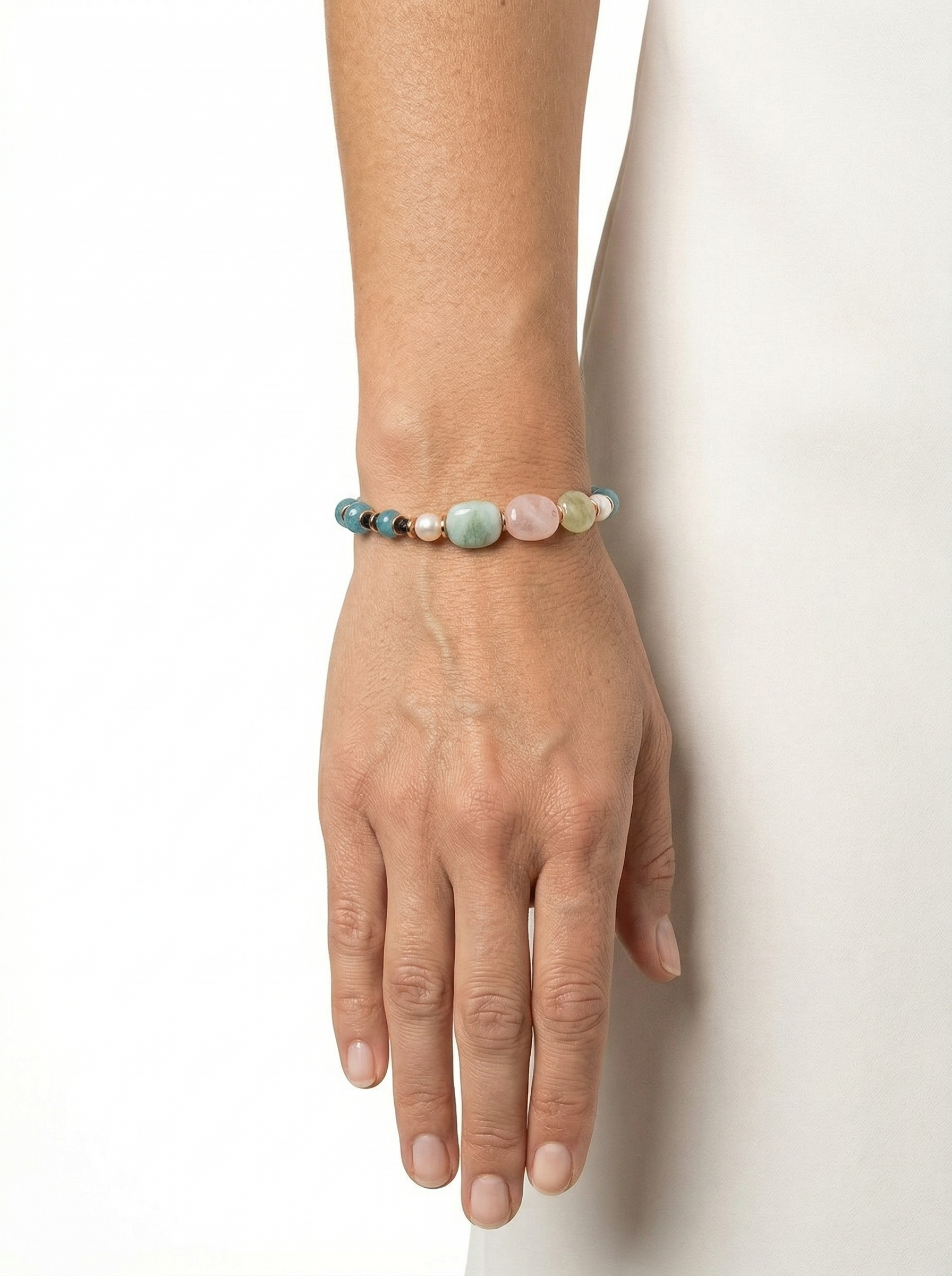 Bracciale in argento 925 con pietre (quarzo spugna azzurro, berillo, iolite e perla)