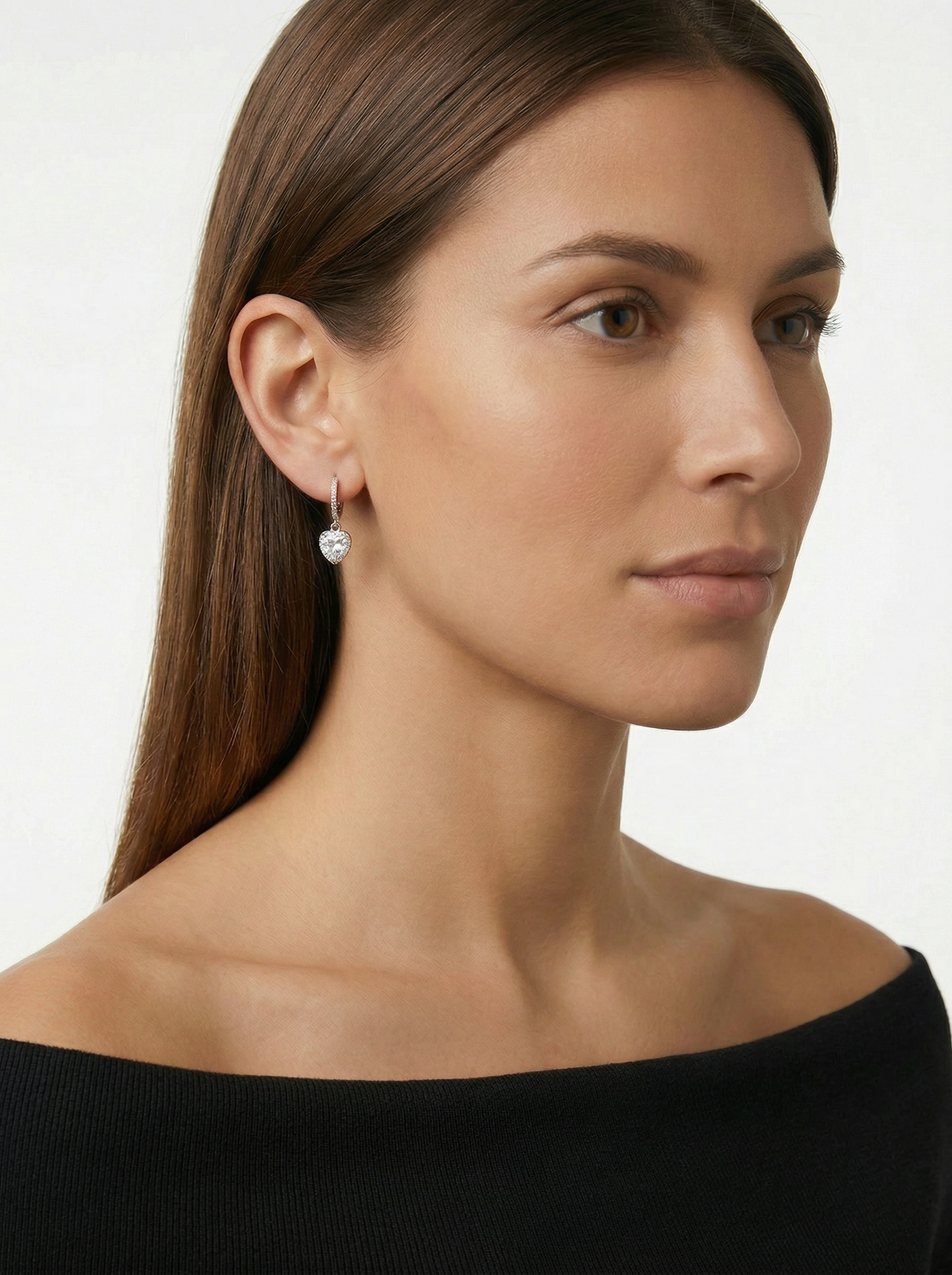 orecchini a cerchio diametro mm 12 con cuore pendente in argento rodiato 925 e zirconi