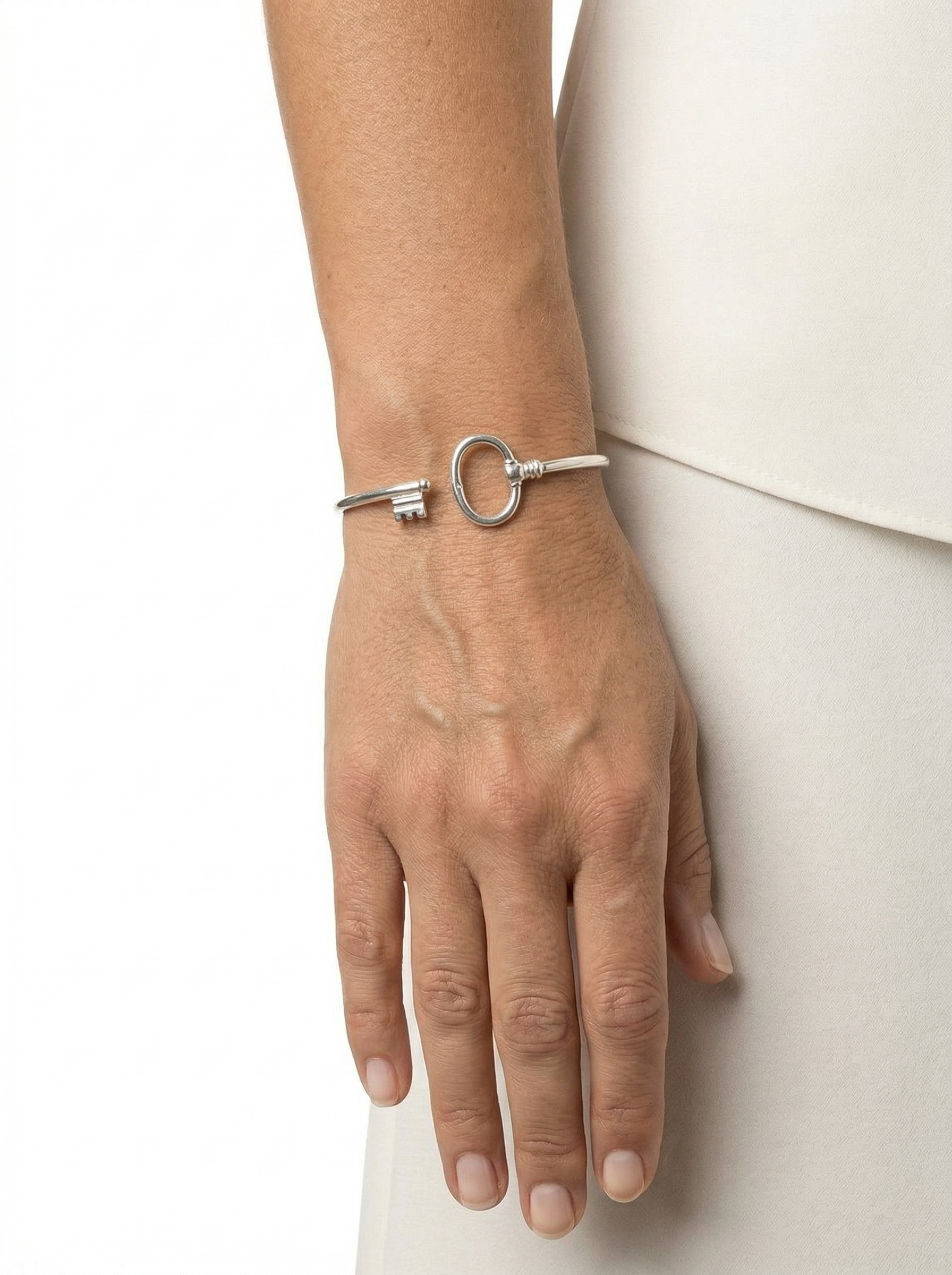 bracciale rigido chiave in argento 925 rodiato