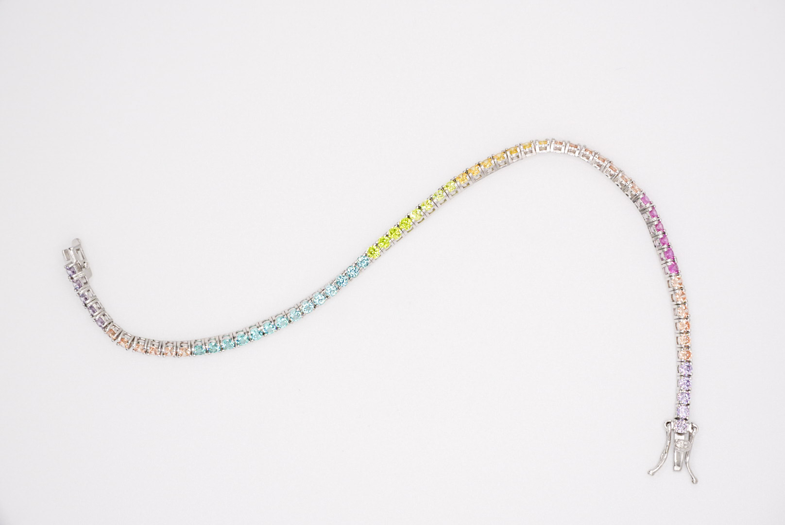 bracciale tennis con zirconi multicolor  2,5 mm in argento rodiato 925