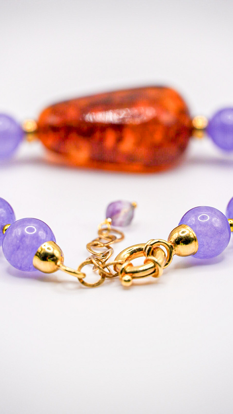 Bracciale in argento 925 con pietre (giada viola, ambra ed ematite)