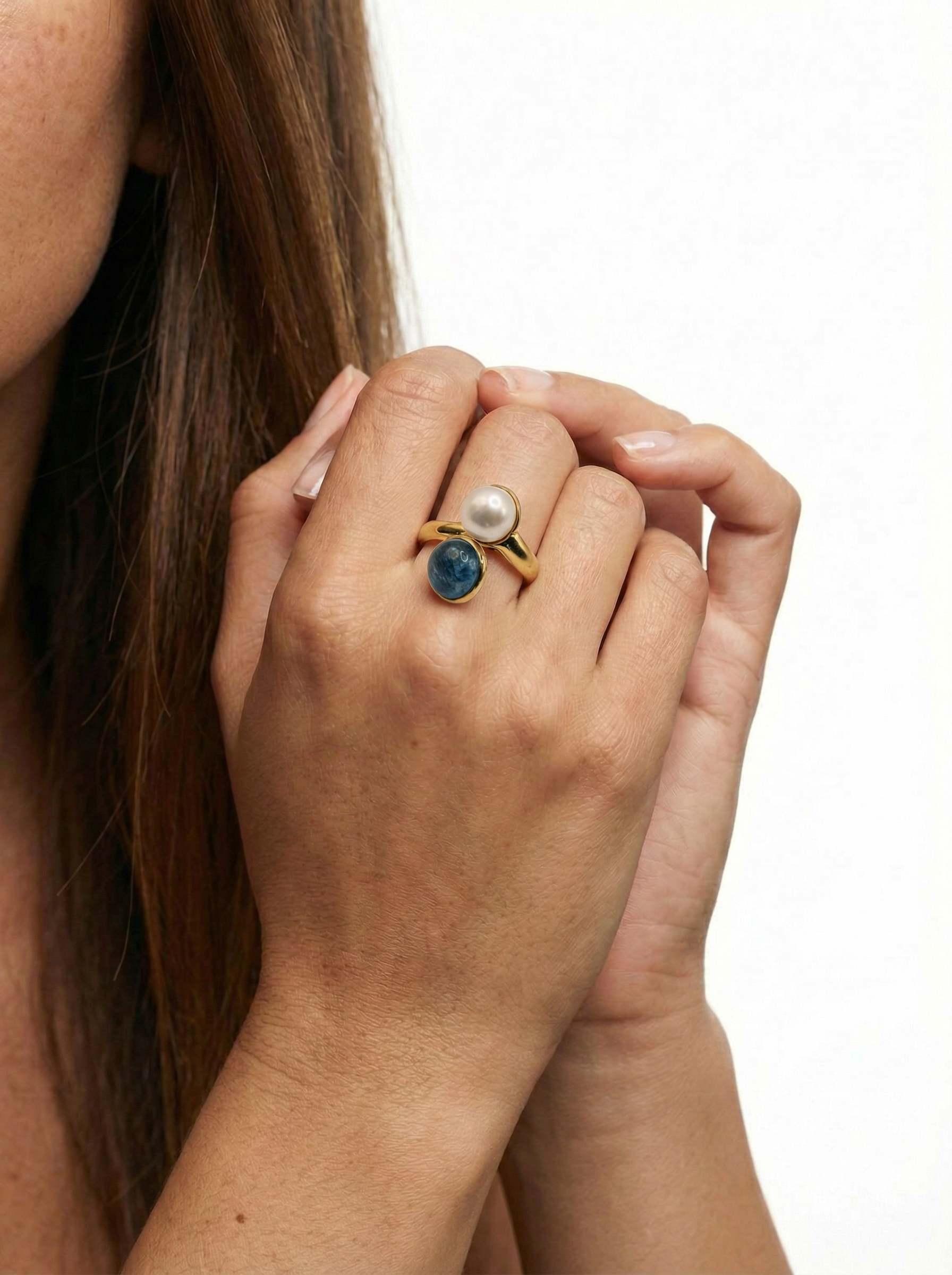 Anello Contrarier in Argento con apatite e perla 