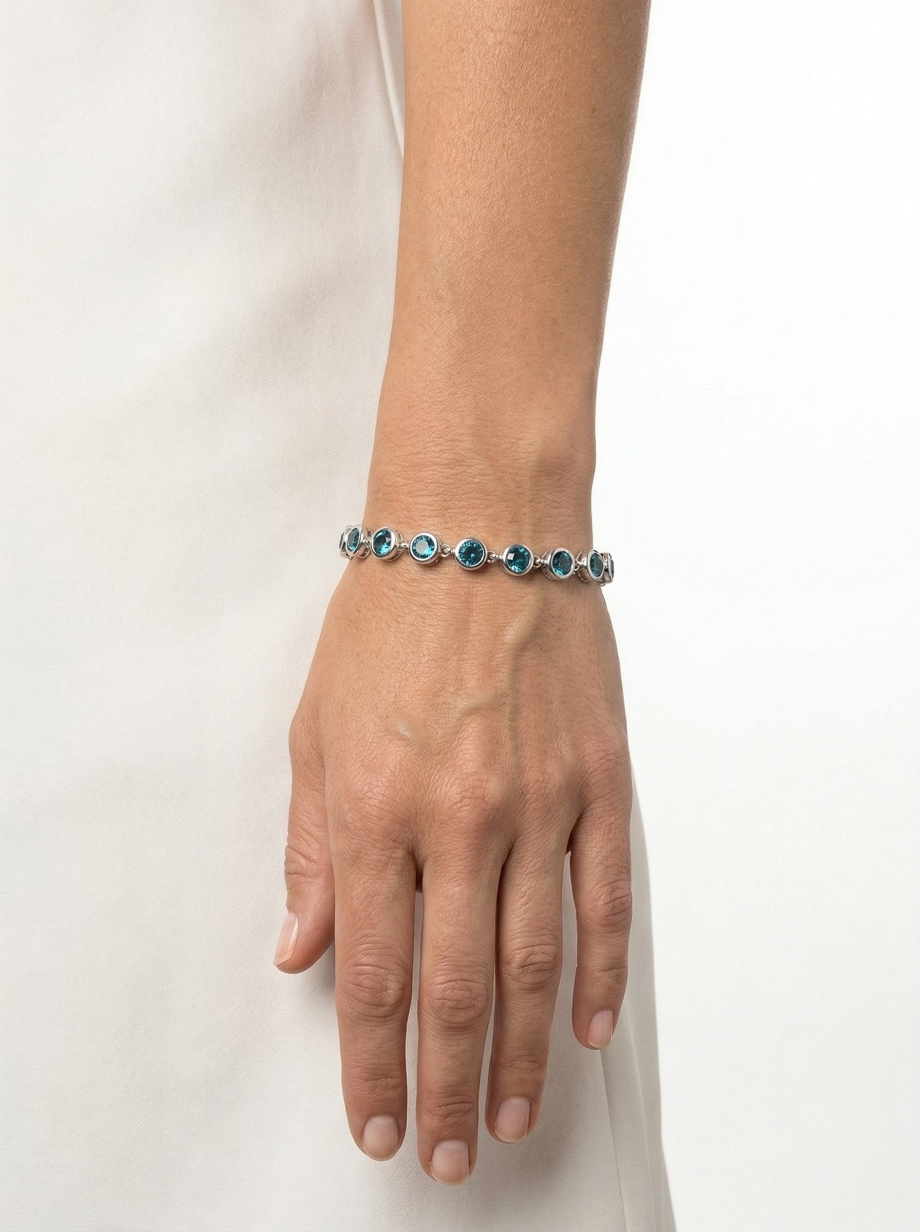 bracciale tennis con zirconi azzurri in argento 925 rodiato 