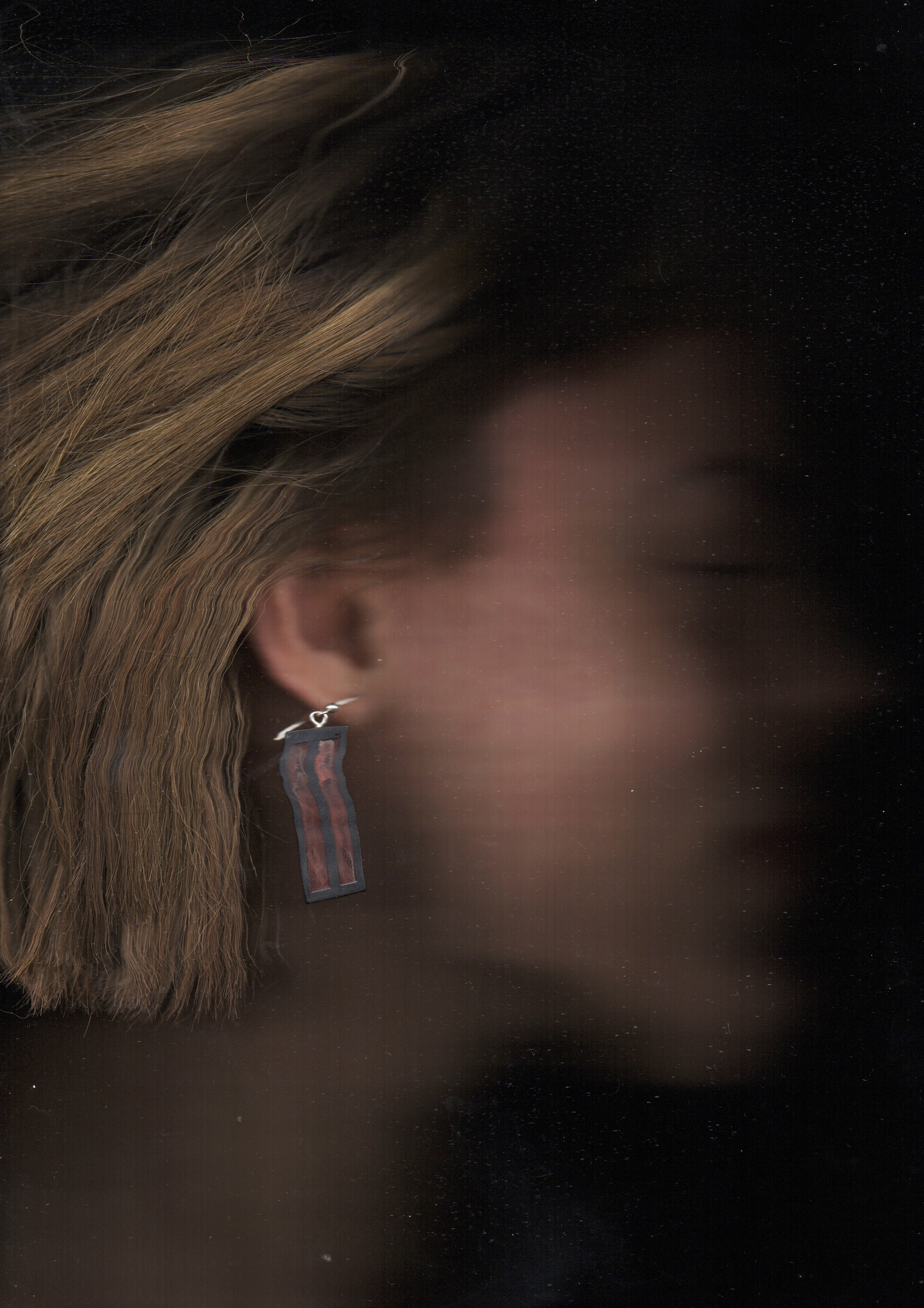 No. 2 Ebano & Resina