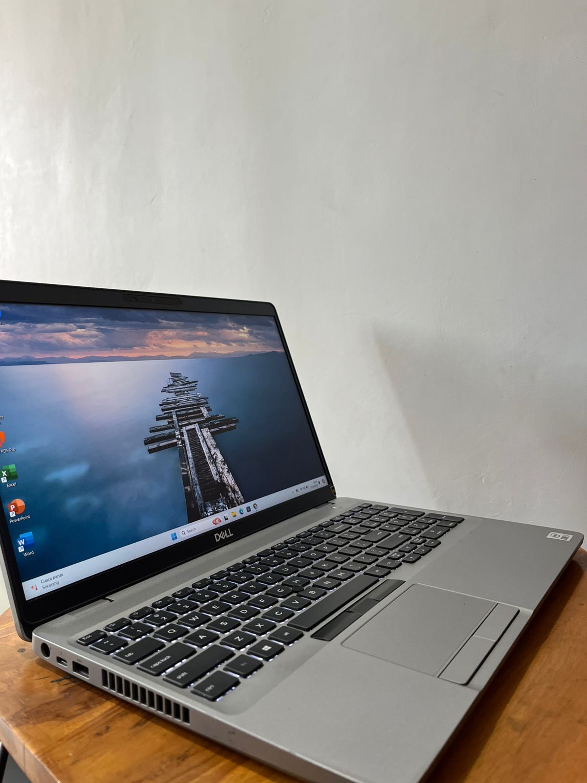 Dell Presision 3551 Core i7 Gen 10 Ram 16gb SSD NVMe 512gb