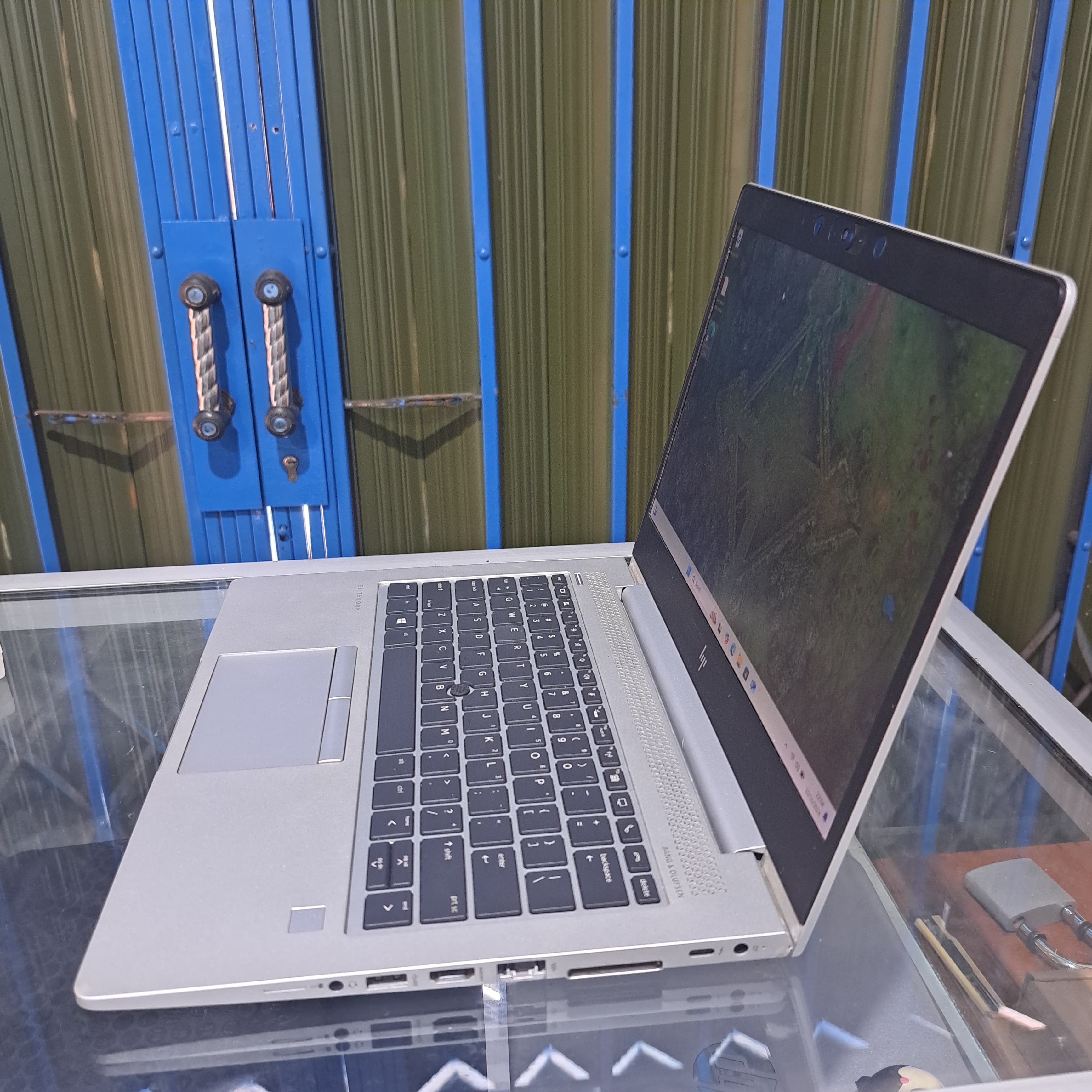 Hp Elitebook 830 G6 core i7 gen 8 Ram 16gb SSD 256Gb windows 11