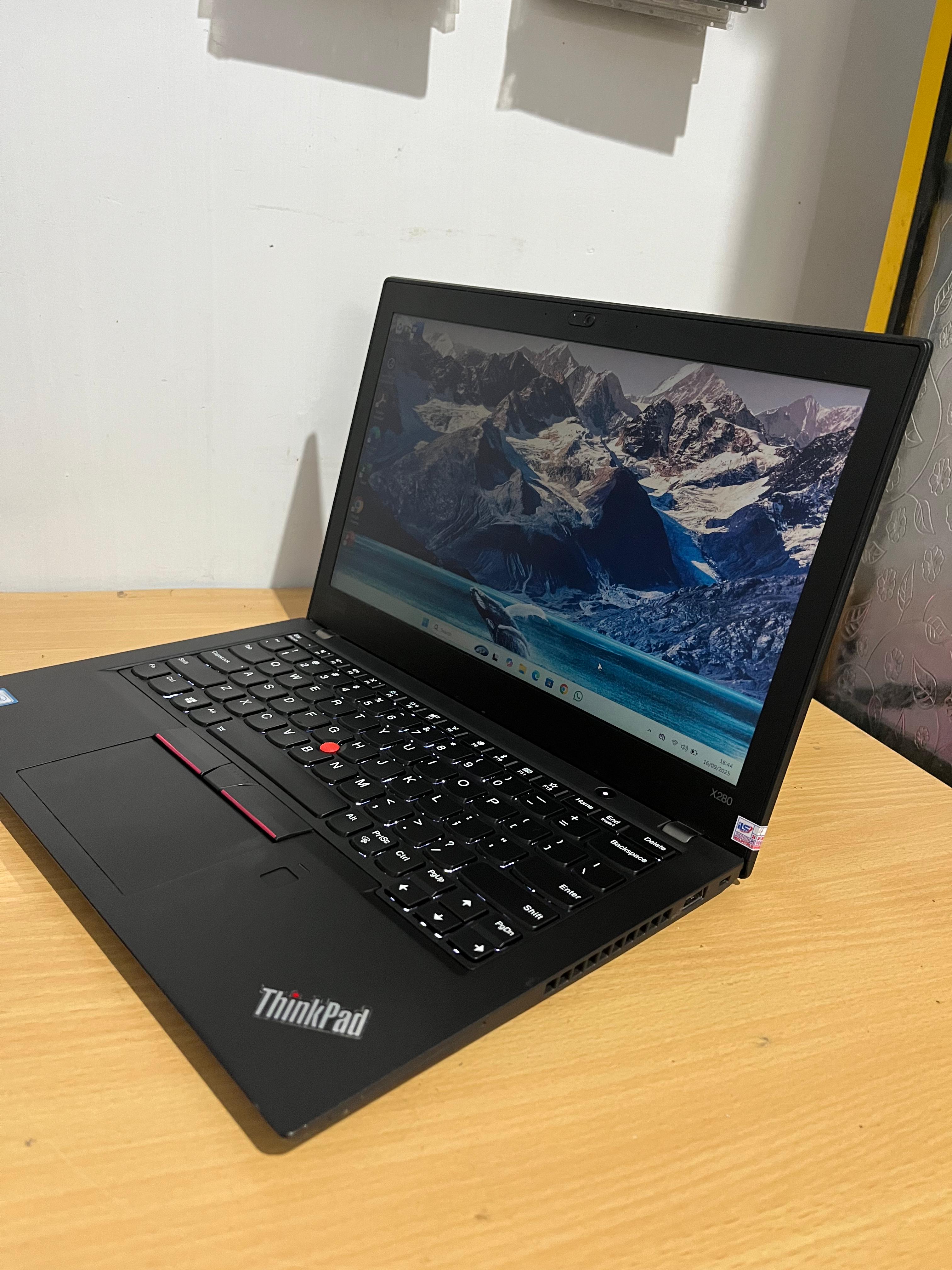 Lenovo Thinkpad X280 Core i5 gen 8 Ram DDR4 8gb SSD Nvne 256gb Windows 11
