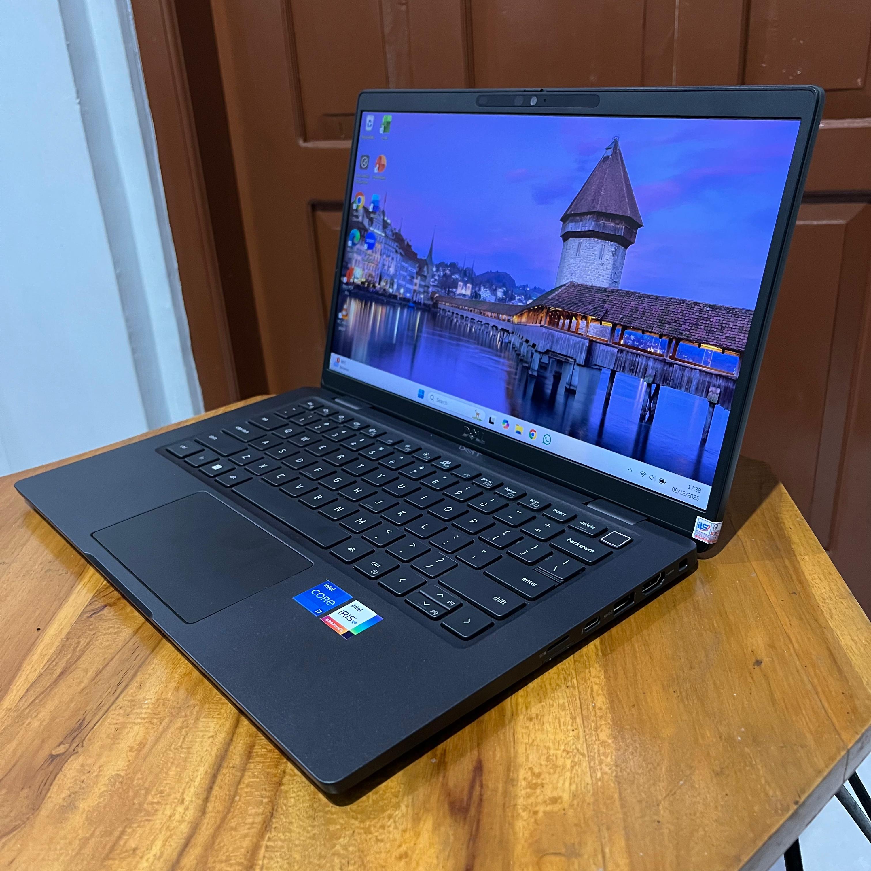 Dell Latitude 7320 touchscreen i7 gen 11 Ram DDR4 16gb SSD Nvme 256Gb