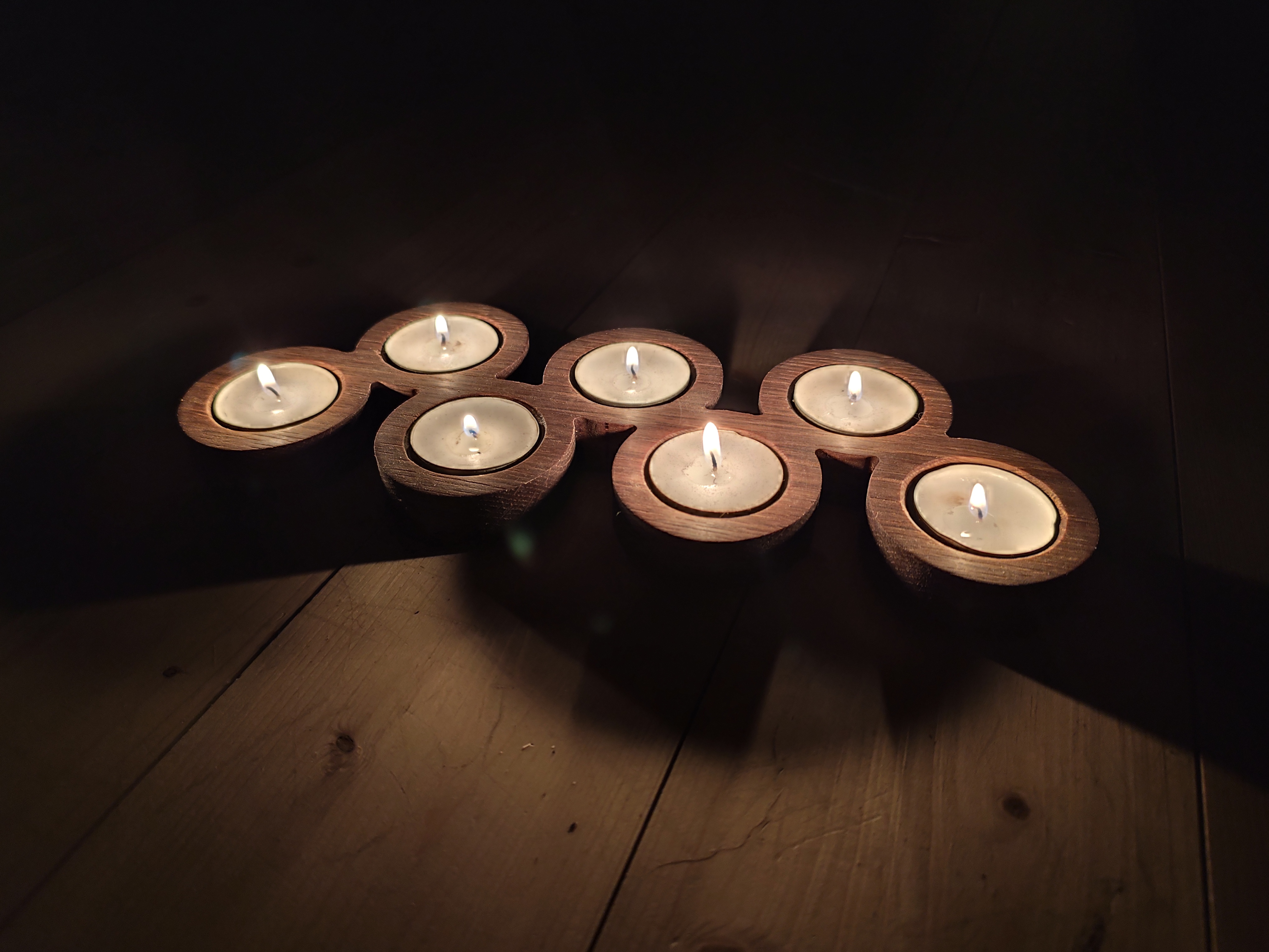 Puidust teeküünla alus (seven)