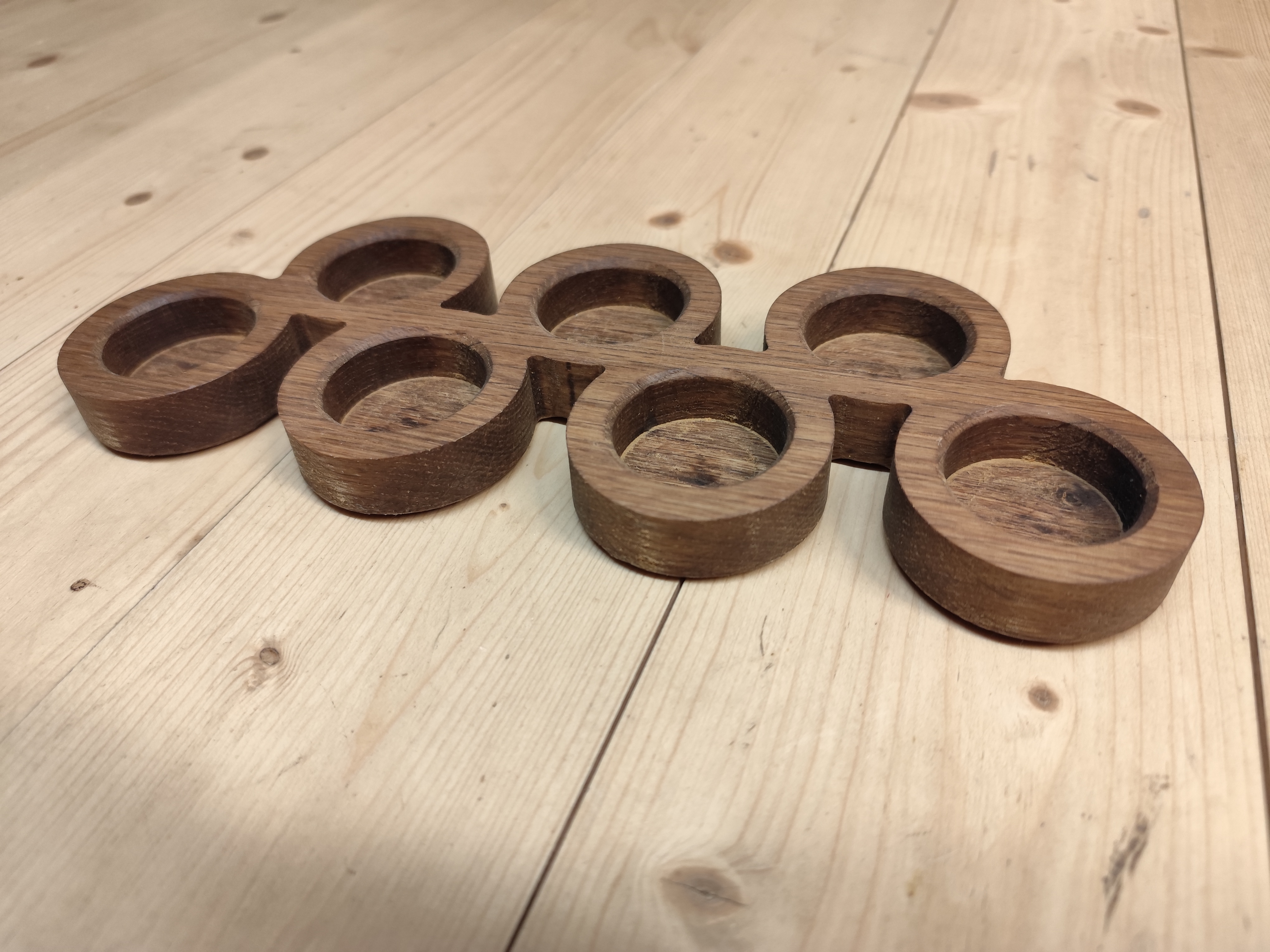 Puidust teeküünla alus (seven)