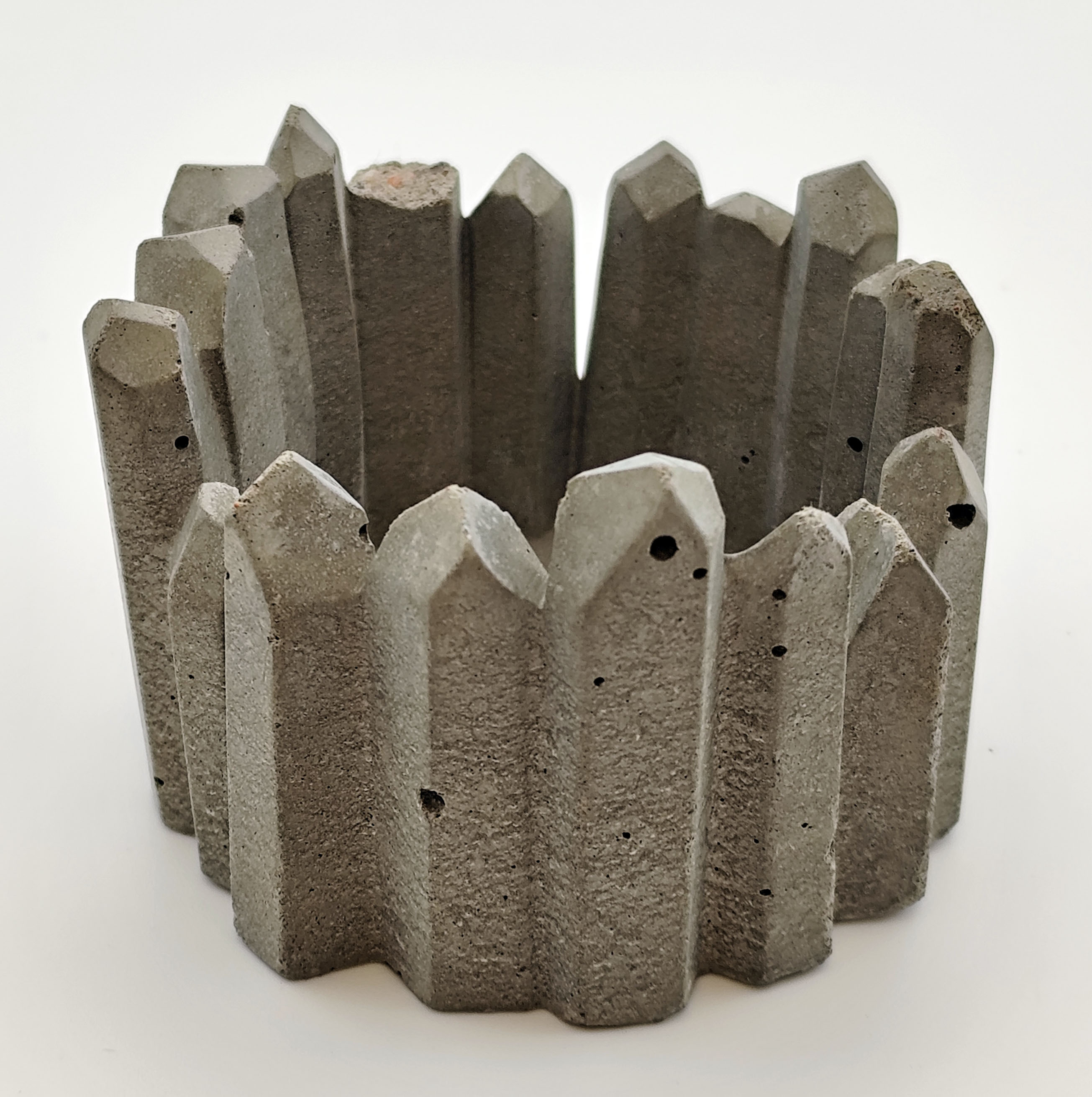 Betoonist minivaas, lillepott, küünlahoidja