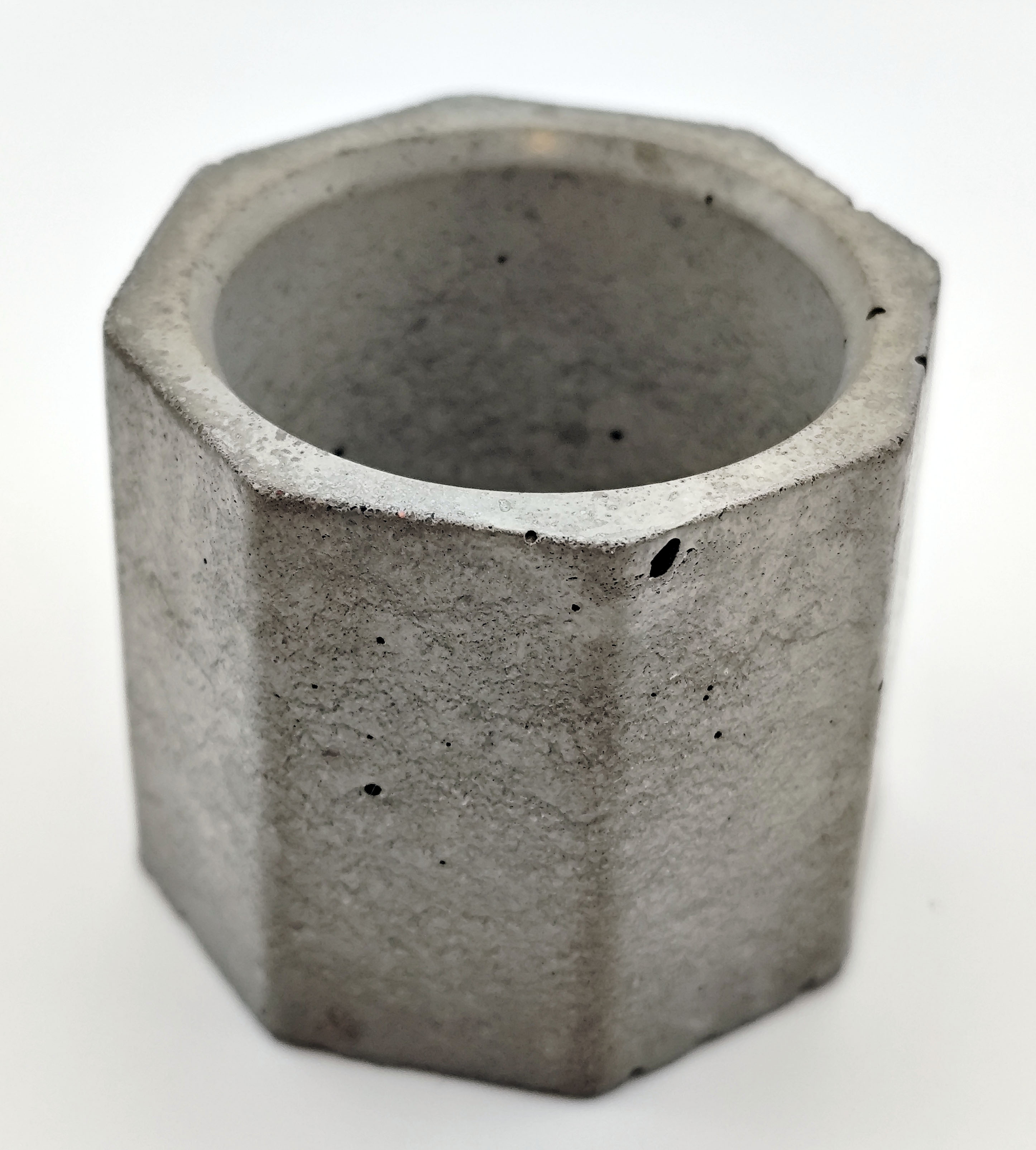 Betoonist tops, minivaas, lillepott, küünlahoidja