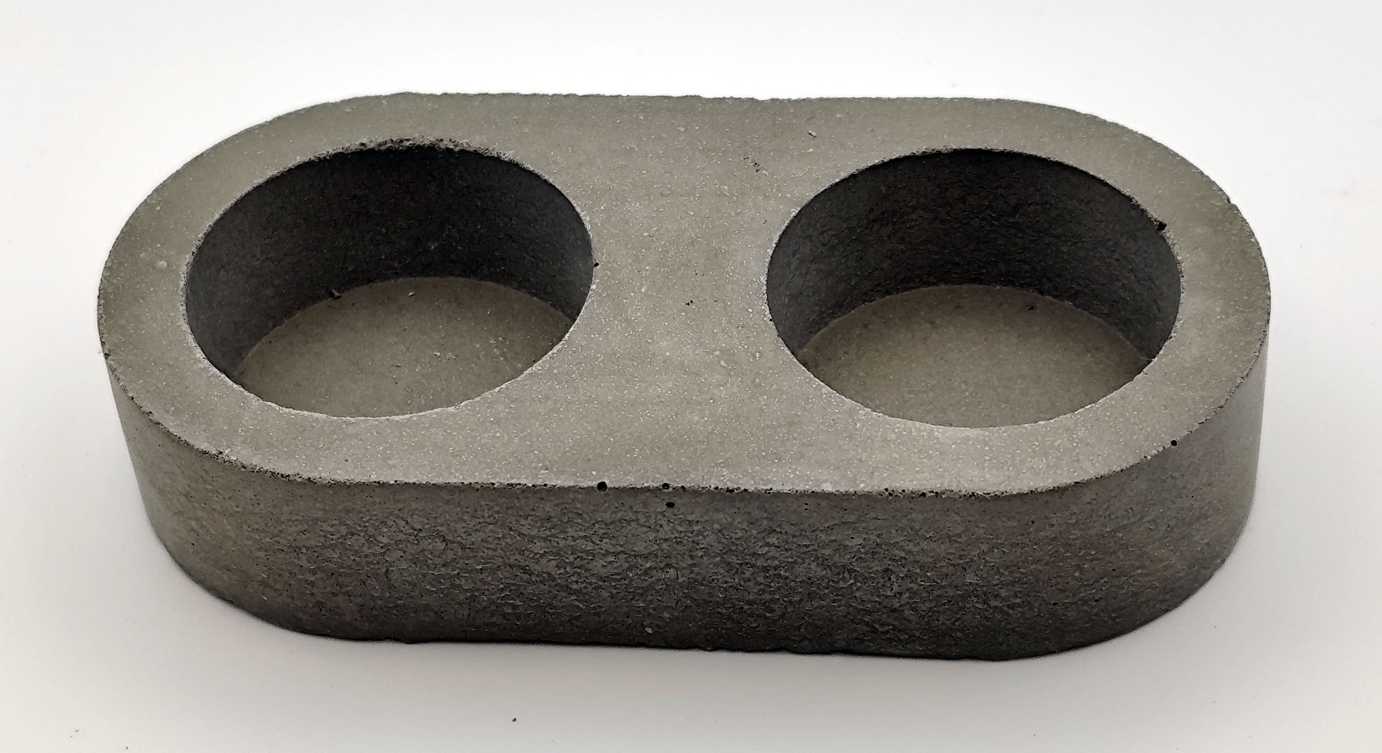 Betoonist küünlaalus (duo)