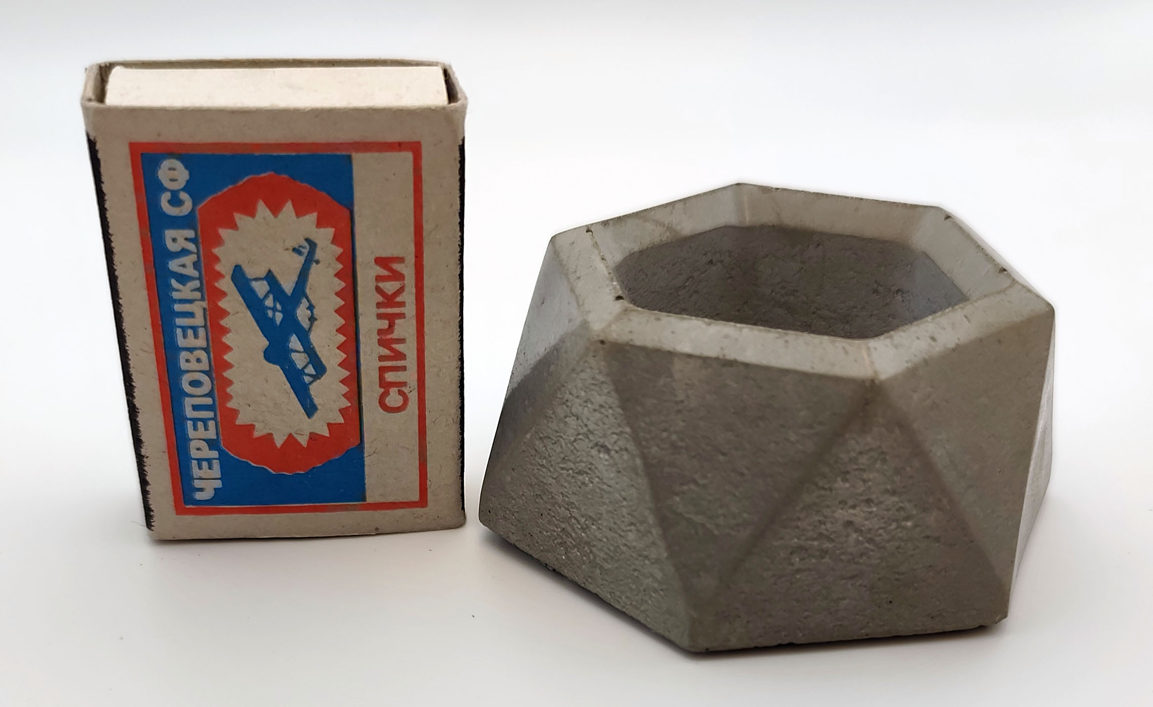 Betoonist kuusnurkne minivaas, lillepott, küünlahoidja