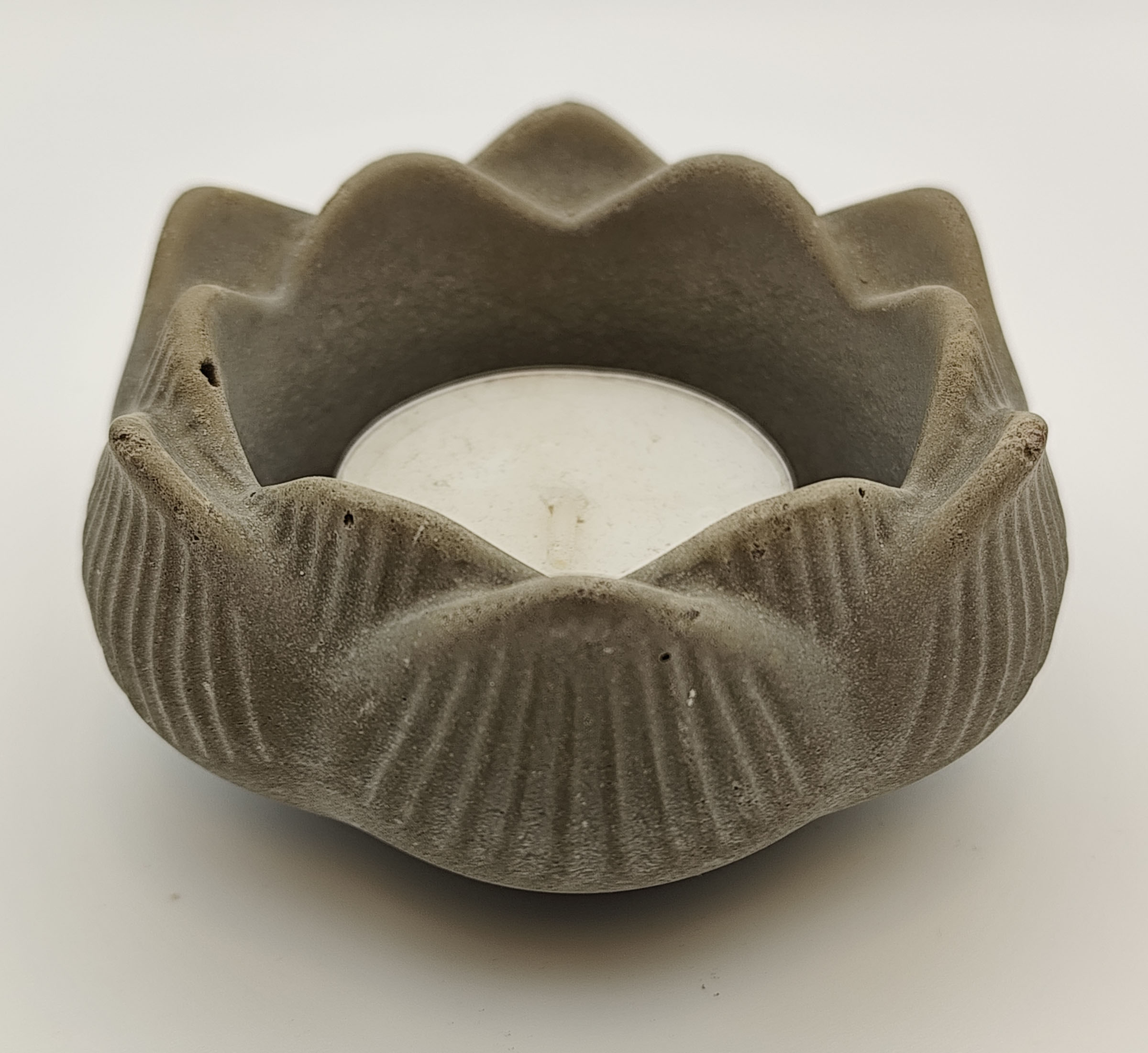 Betoonist minivaas, lillepott, küünlahoidja (õis)